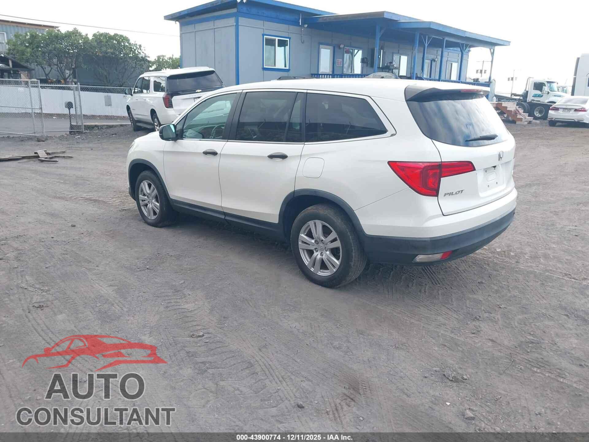 HONDA PILOT 2017 - 5FNYF6H19HB031214