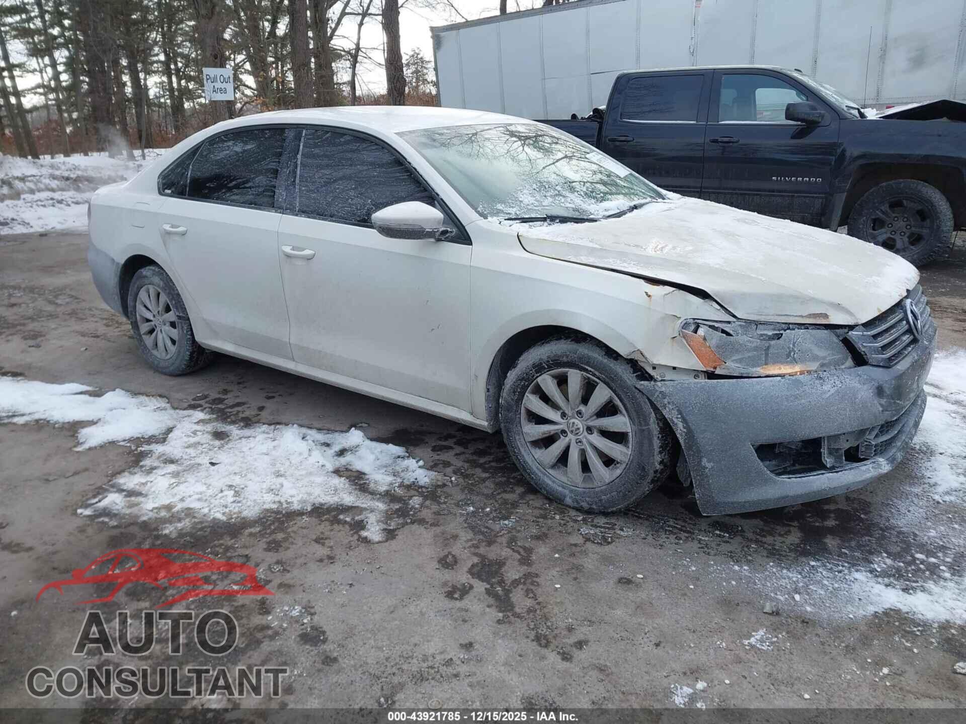VOLKSWAGEN PASSAT 2012 - 1VWAP7A33CC074594