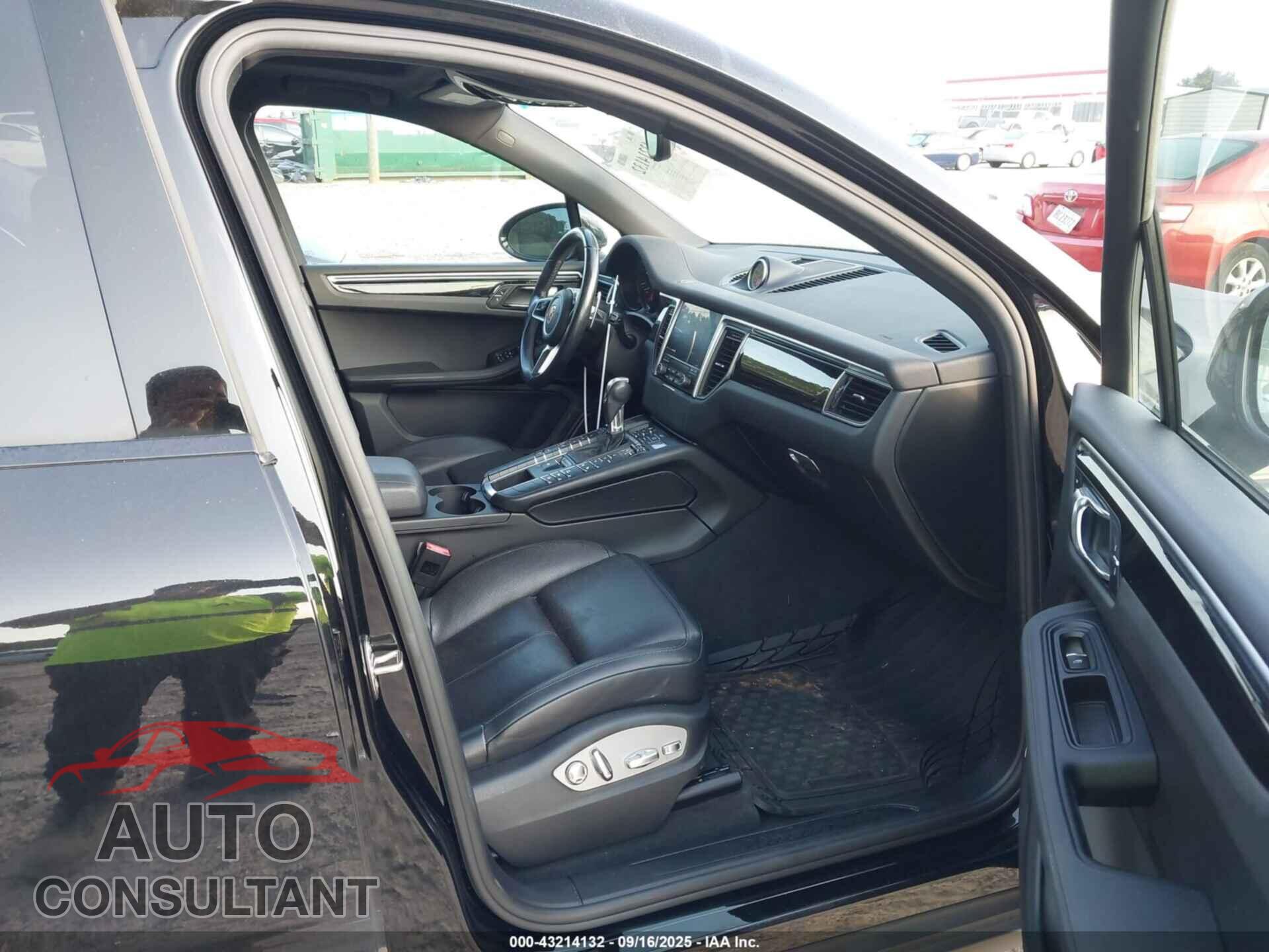 PORSCHE MACAN 2018 - WP1AA2A54JLB09390