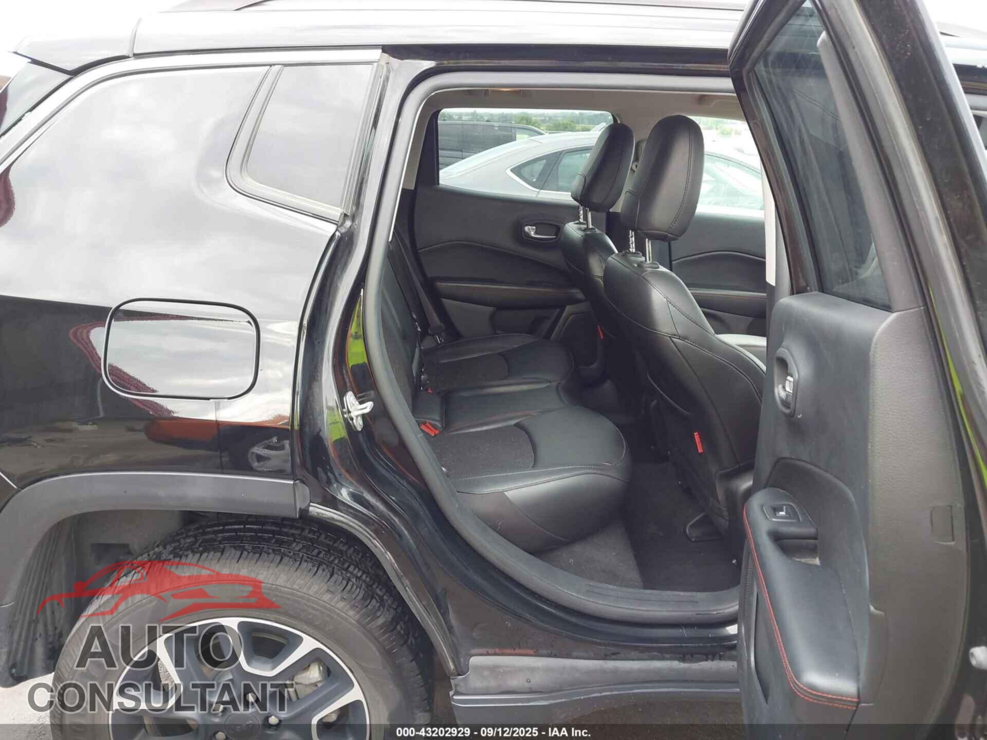 JEEP COMPASS 2021 - 3C4NJDDB3MT583825