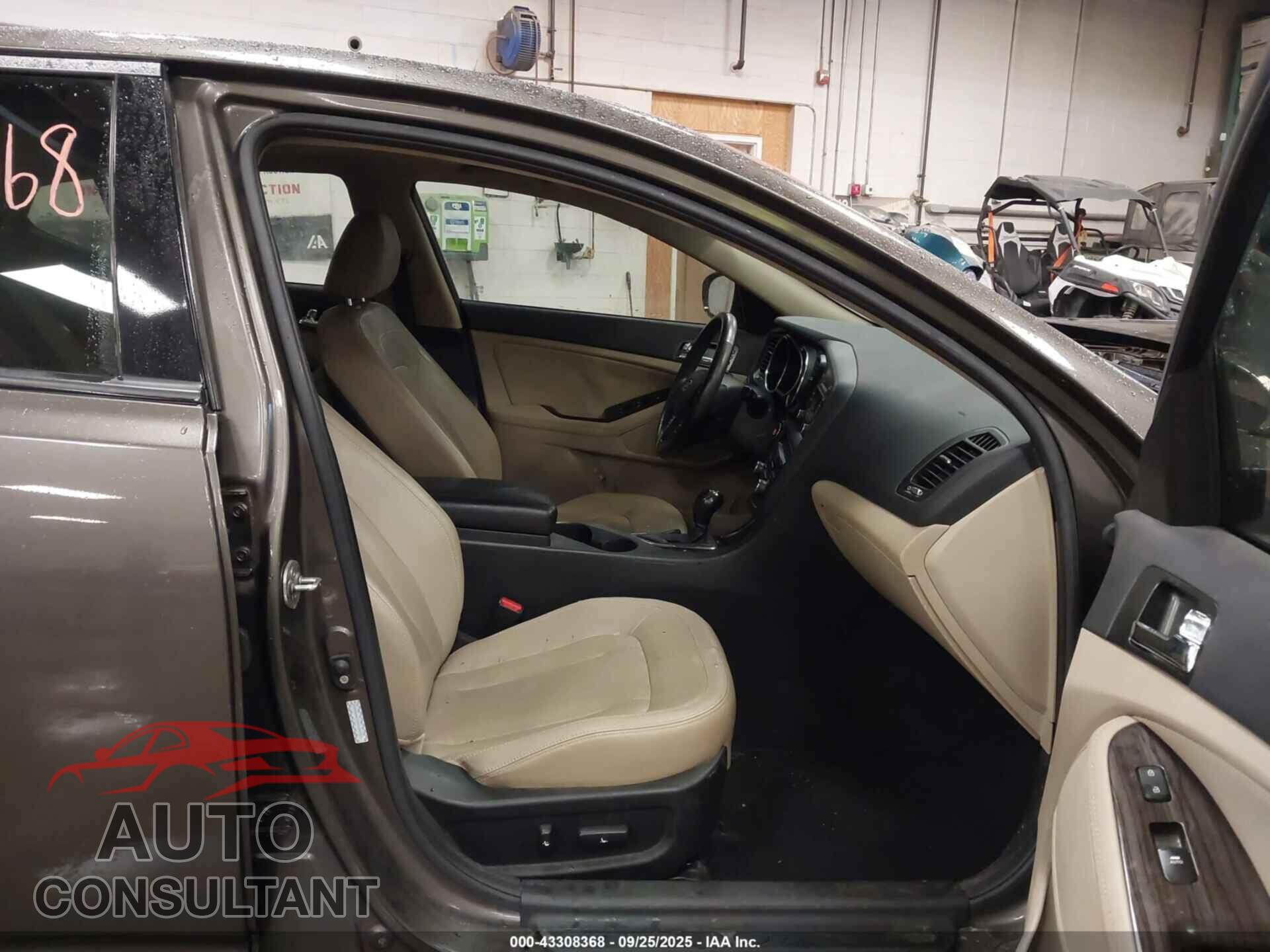 KIA OPTIMA 2011 - KNAGN4A76B5164357