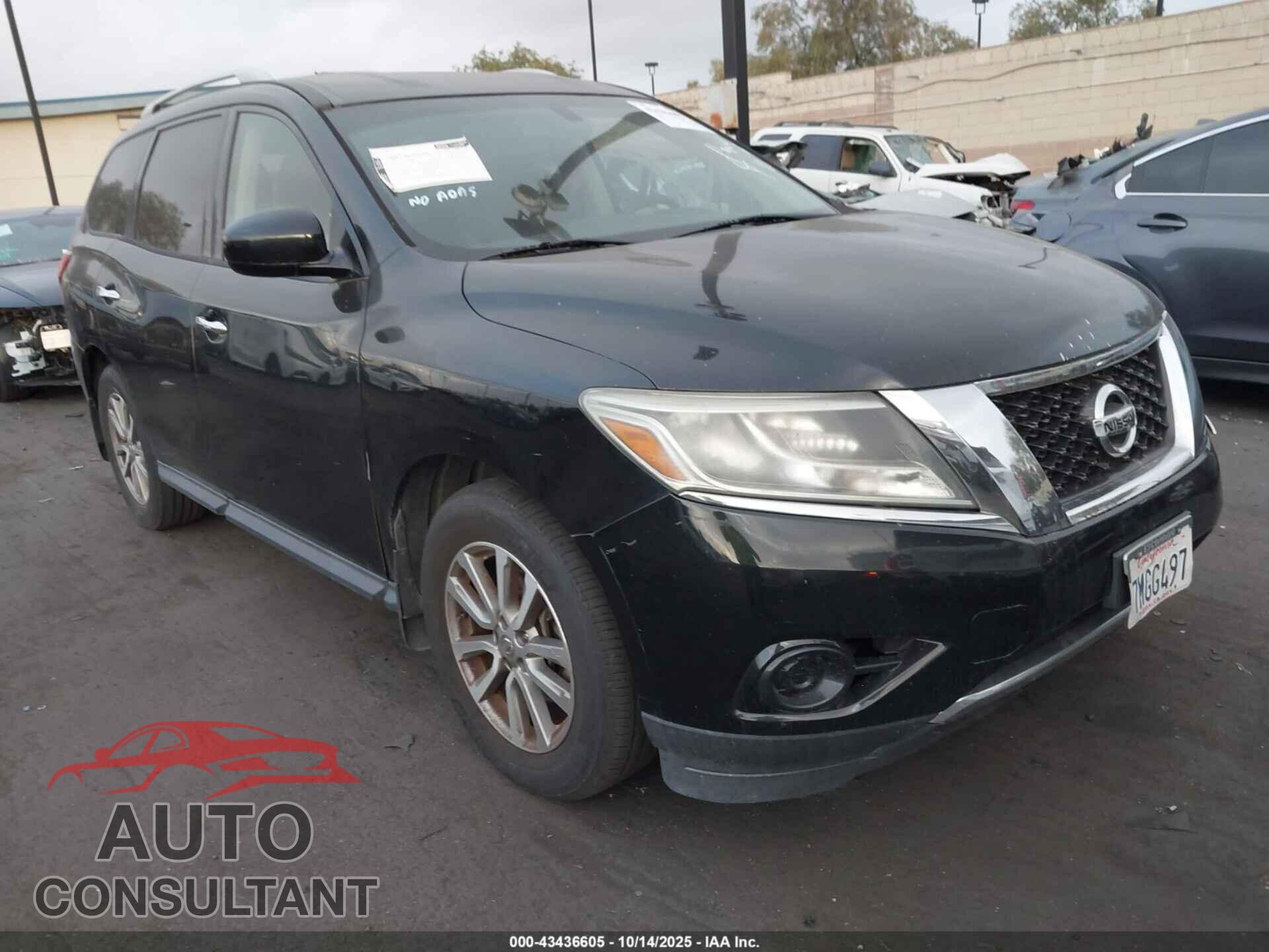 NISSAN PATHFINDER 2015 - 5N1AR2MN2FC701492