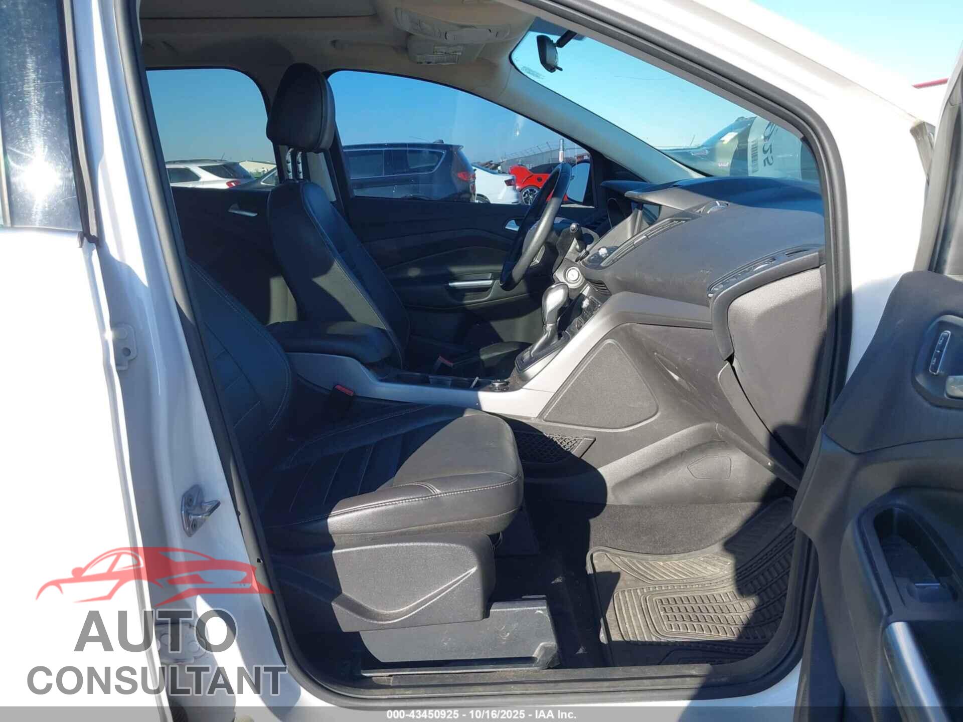 FORD ESCAPE 2016 - 1FMCU0GX3GUB57444