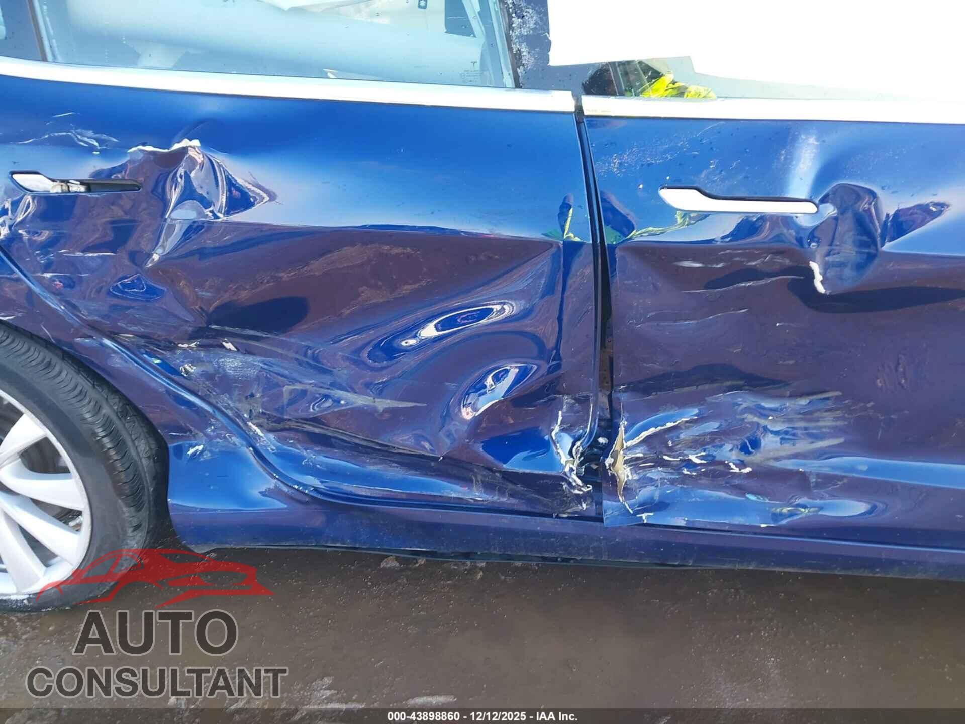 TESLA MODEL 3 2018 - 5YJ3E1EA7JF124999