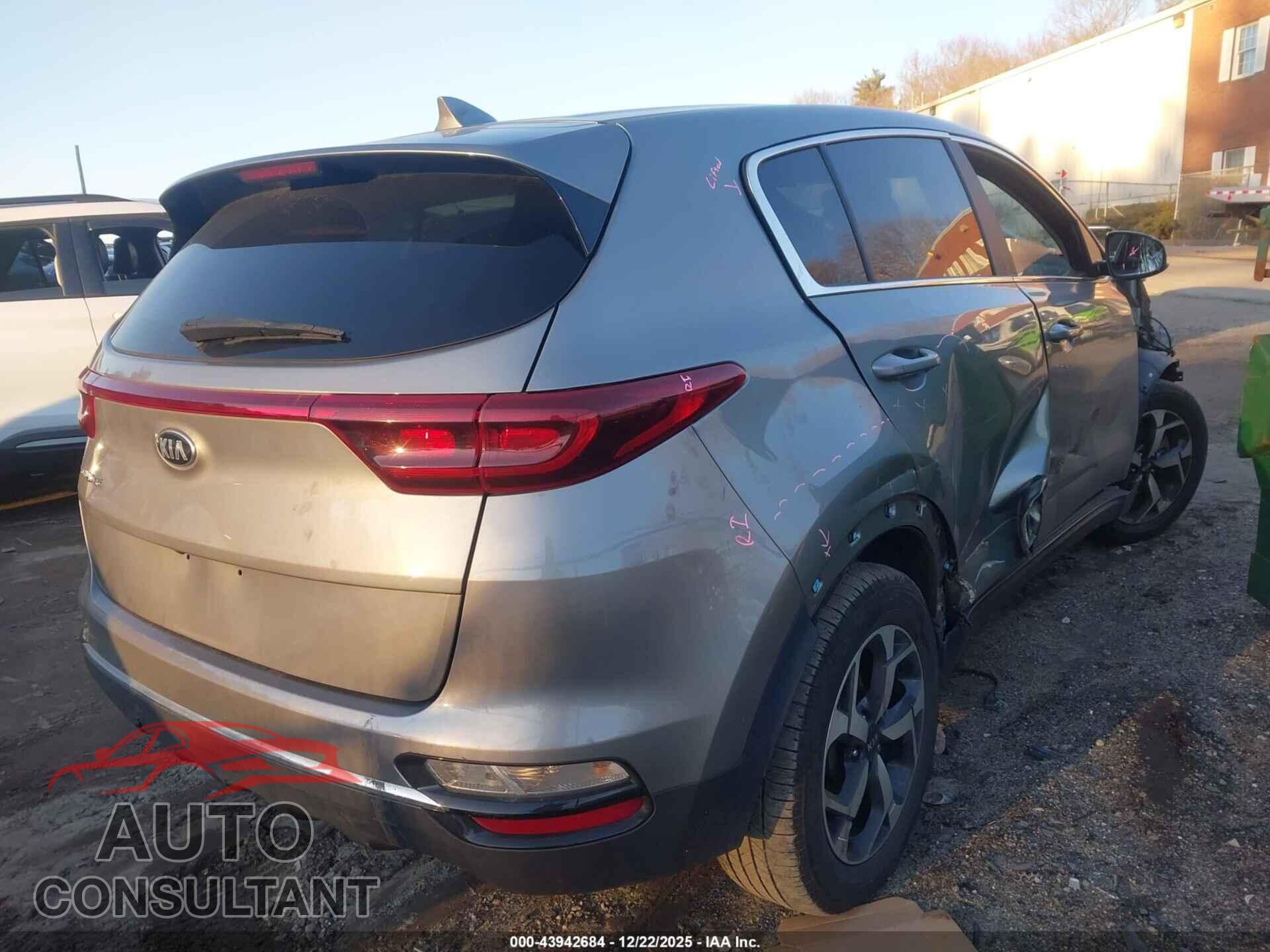 KIA SPORTAGE 2021 - KNDPMCAC2M7939869