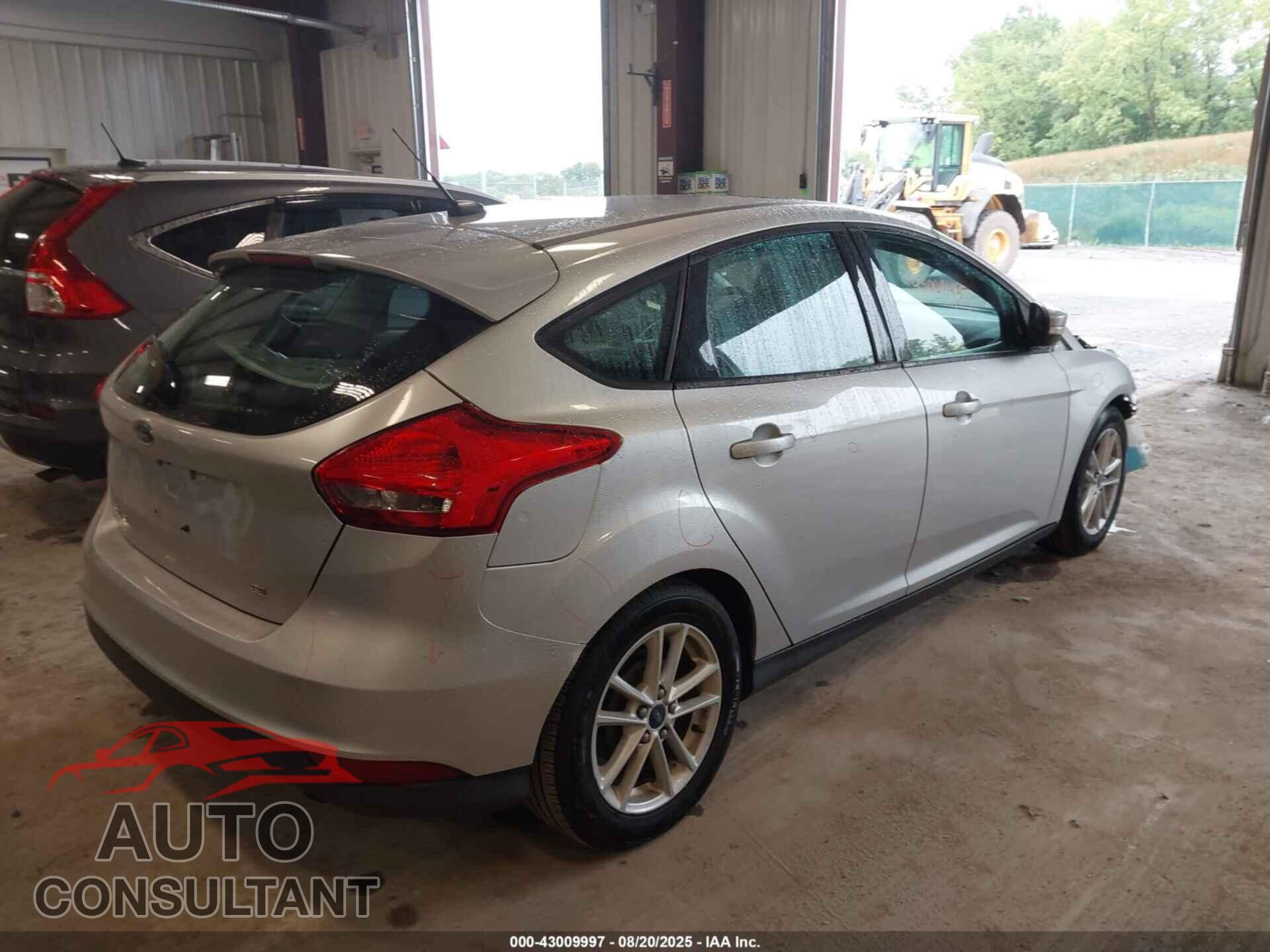 FORD FOCUS 2016 - 1FADP3K24GL256492