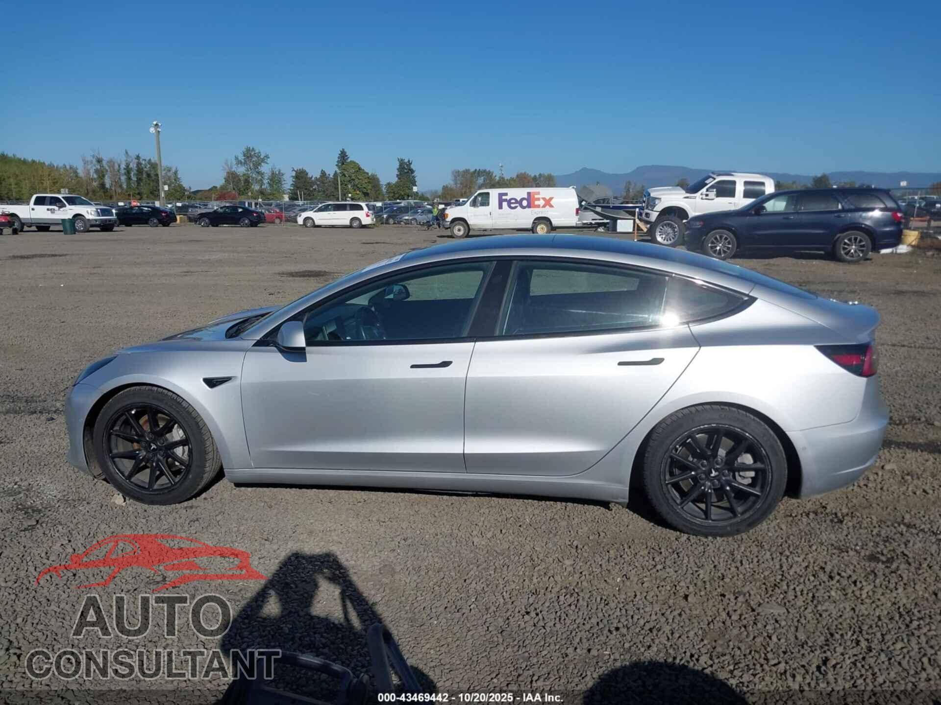 TESLA MODEL 3 2018 - 5YJ3E1EA2JF043943