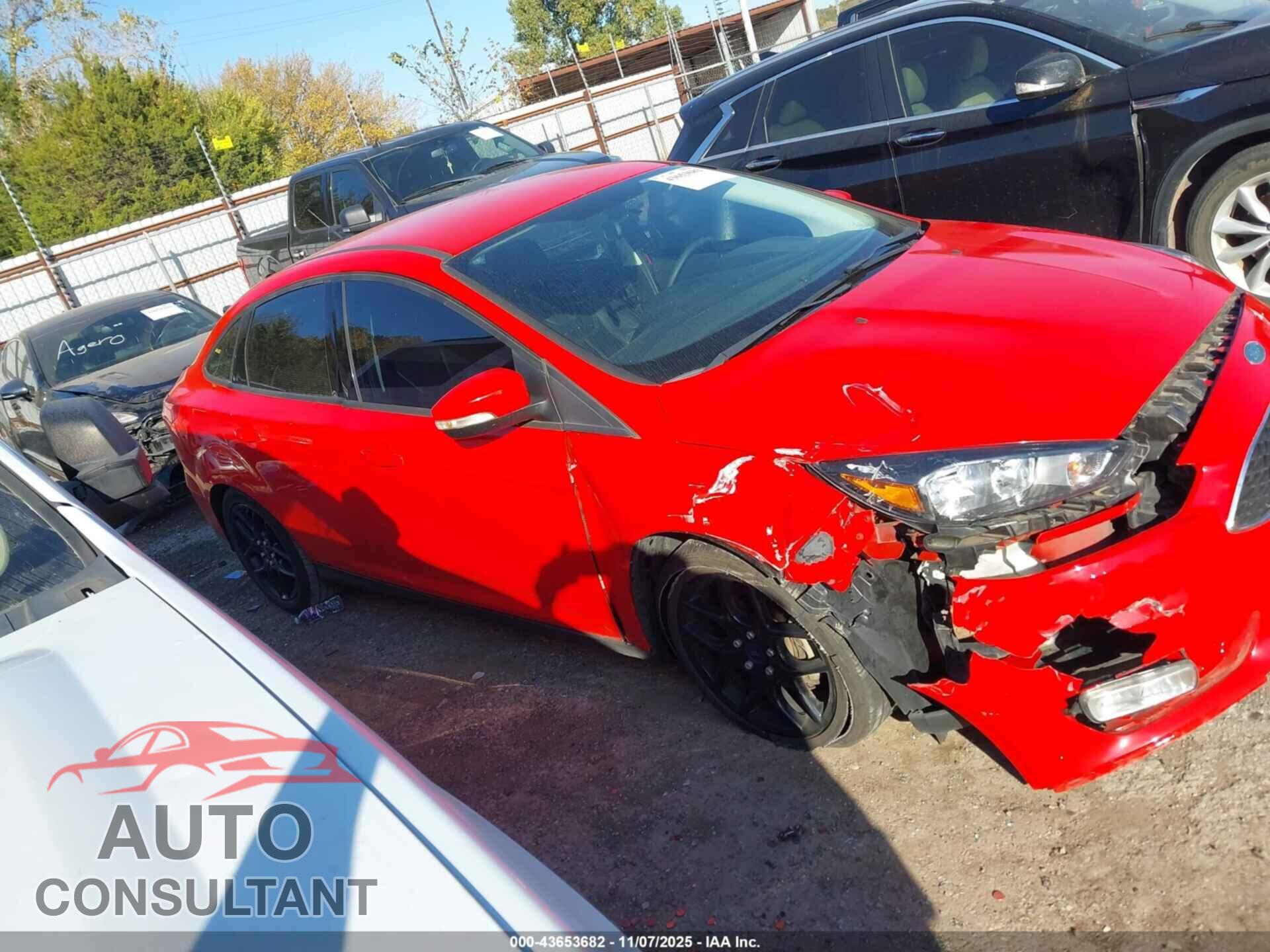 FORD FOCUS 2016 - 1FADP3F28GL332810