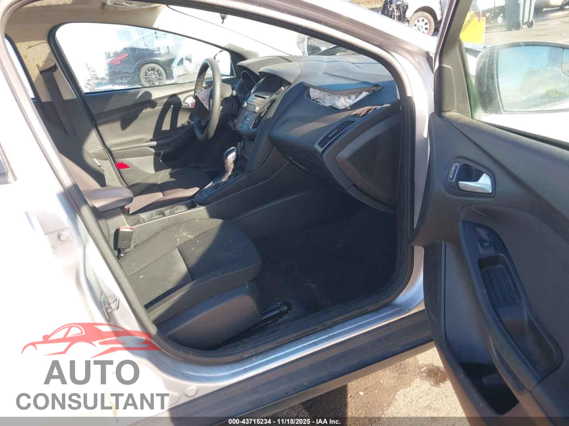 FORD FOCUS 2016 - 1FADP3F23GL352317