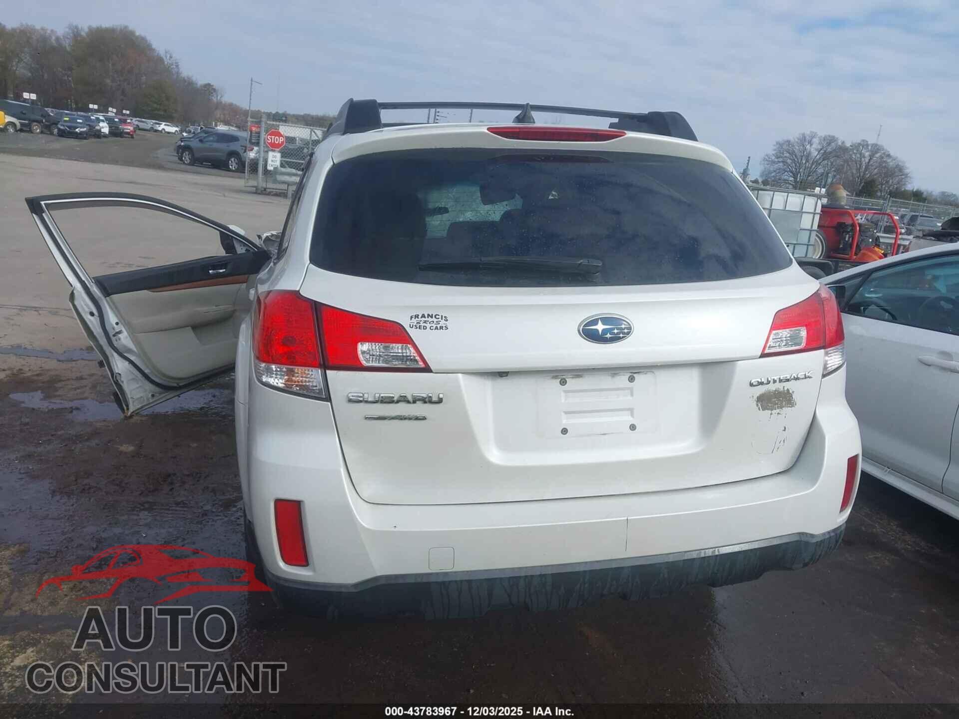 SUBARU OUTBACK 2013 - 4S4BRCLC9D3304336