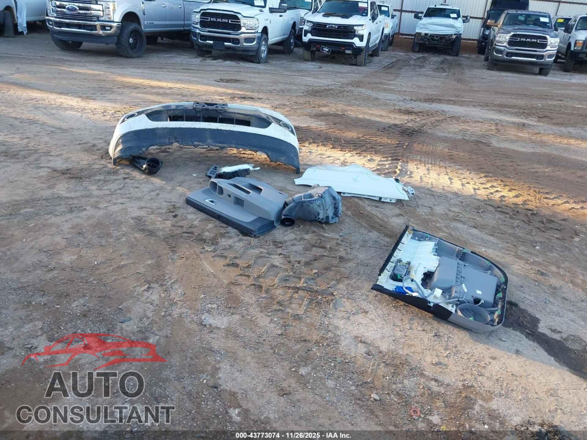 HONDA PILOT 2015 - 5FNYF4H90FB004734
