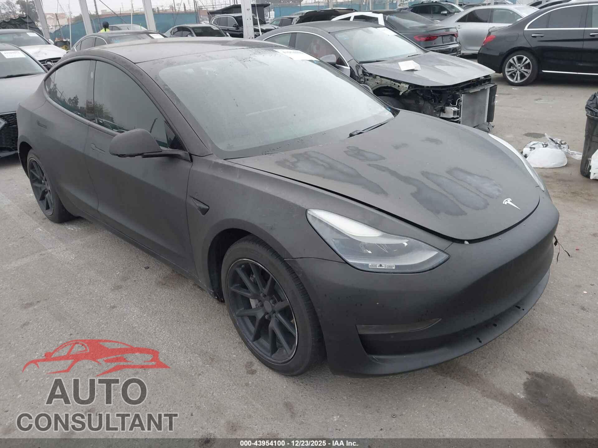 TESLA MODEL 3 2021 - 5YJ3E1EA8MF052151