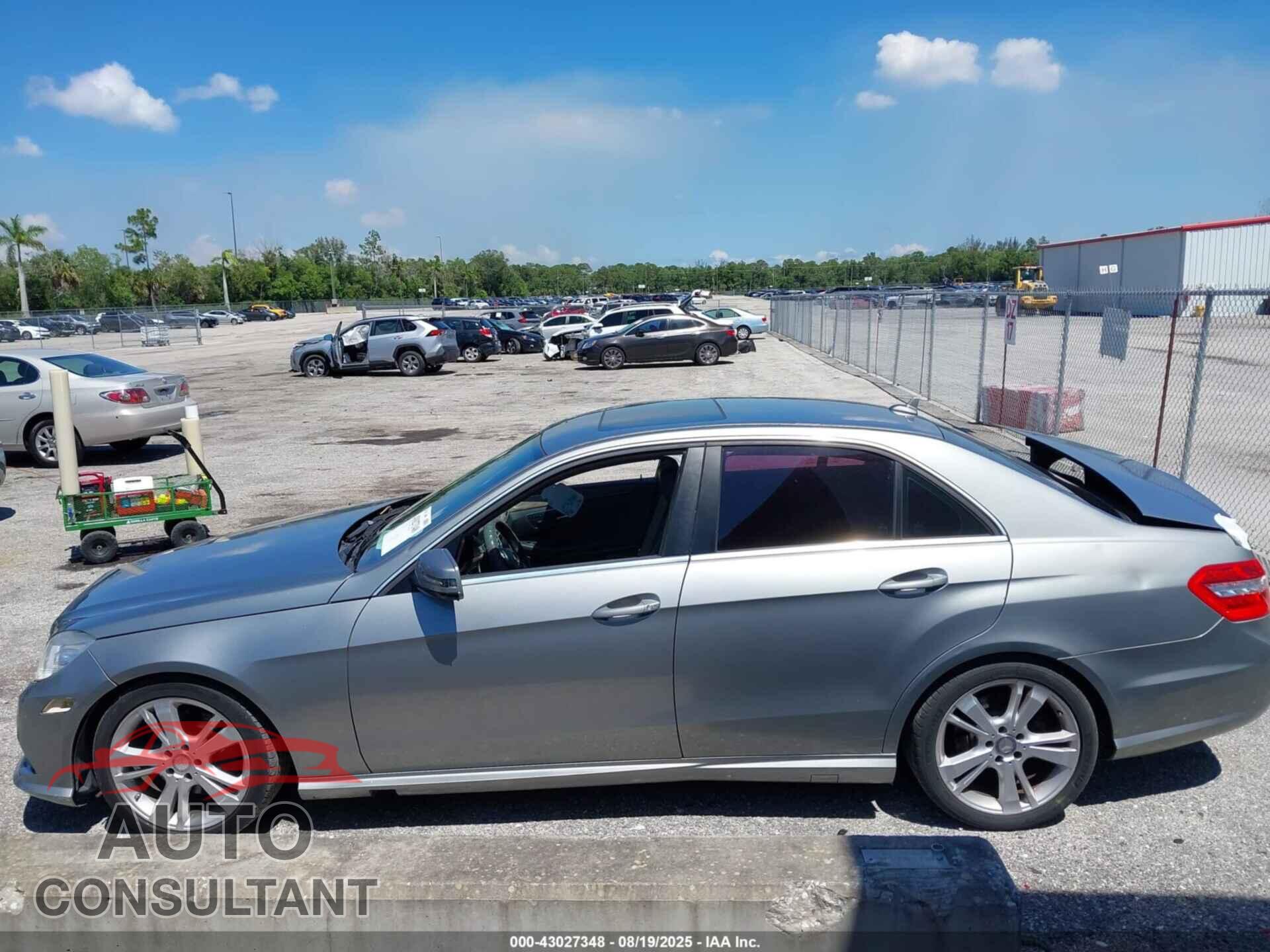 MERCEDES-BENZ E 350 2013 - WDDHF5KB0DA742160