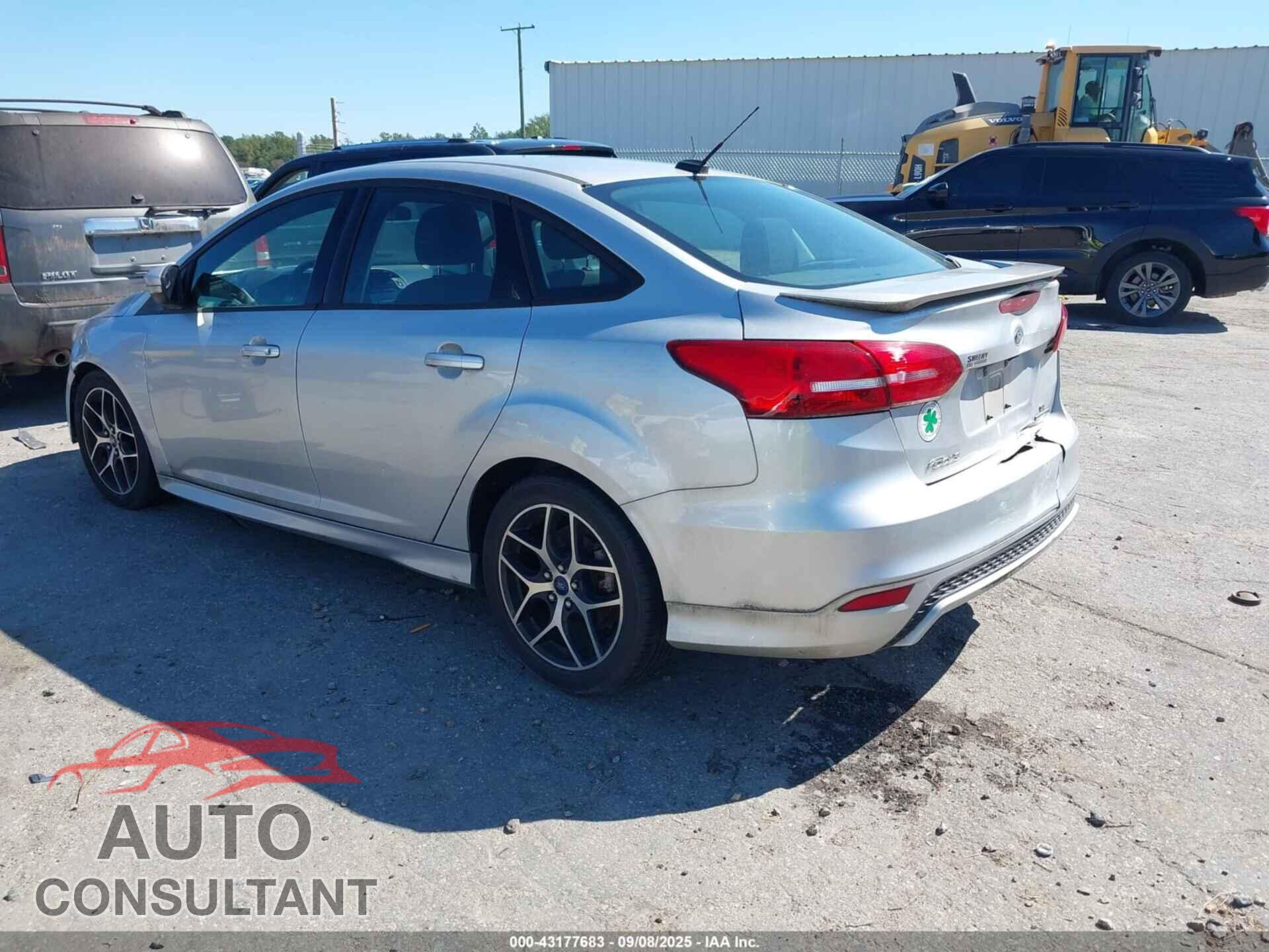 FORD FOCUS 2015 - 1FADP3F21FL273808