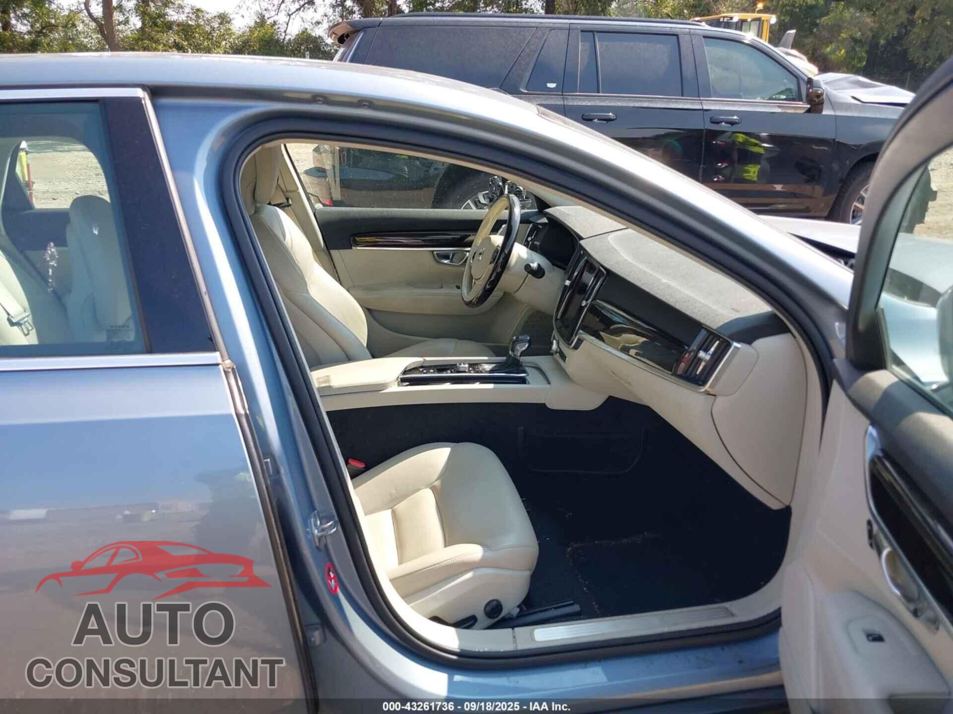 VOLVO S90 2017 - YV1102AK1H1016675