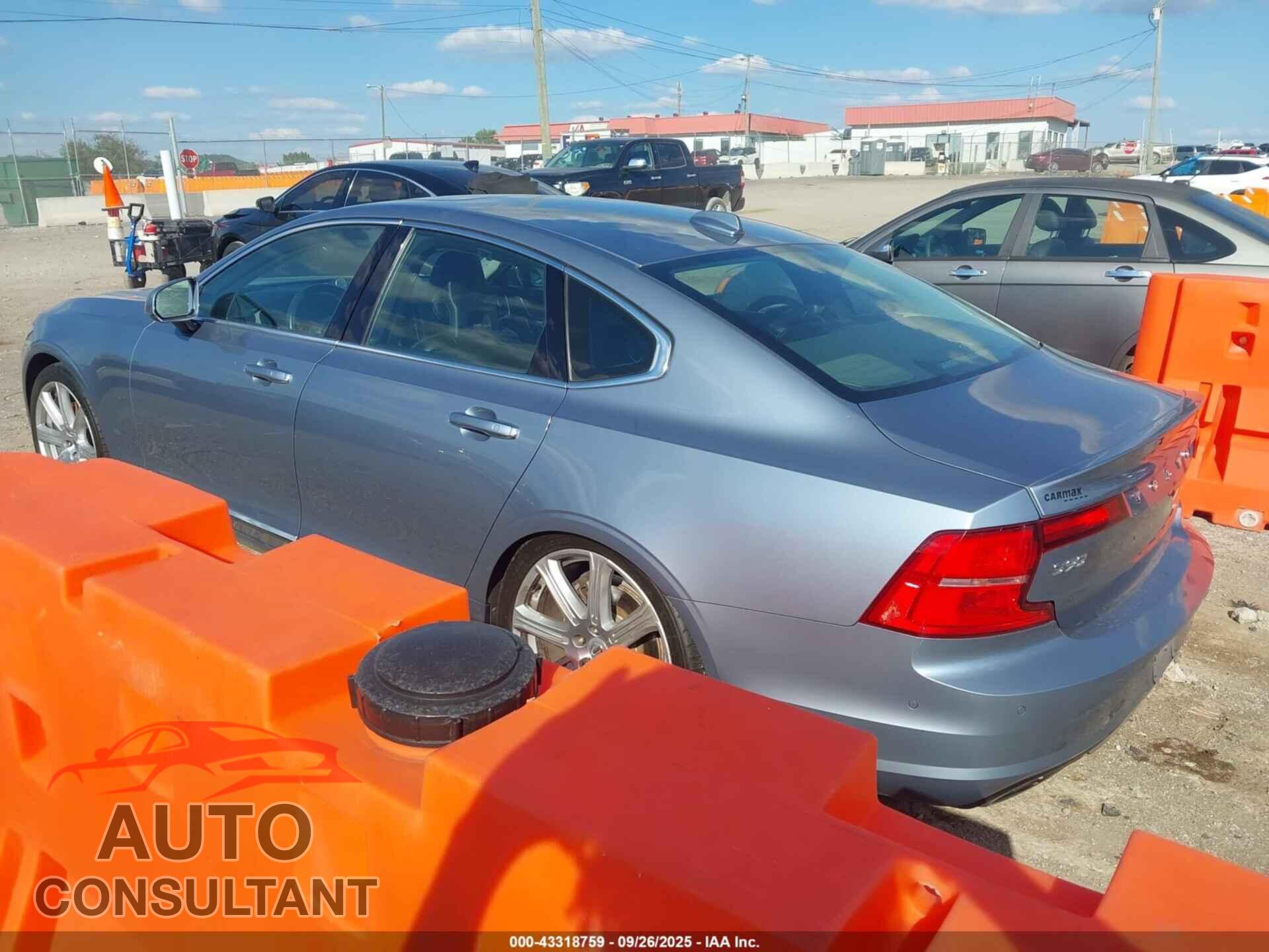 VOLVO S90 2017 - YV1A22ML7H1000821