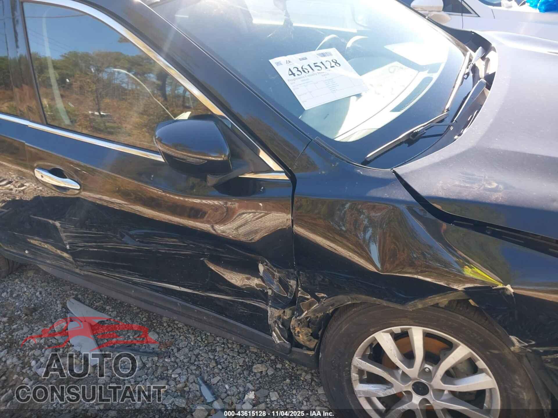 NISSAN ROGUE 2018 - KNMAT2MV8JP507539