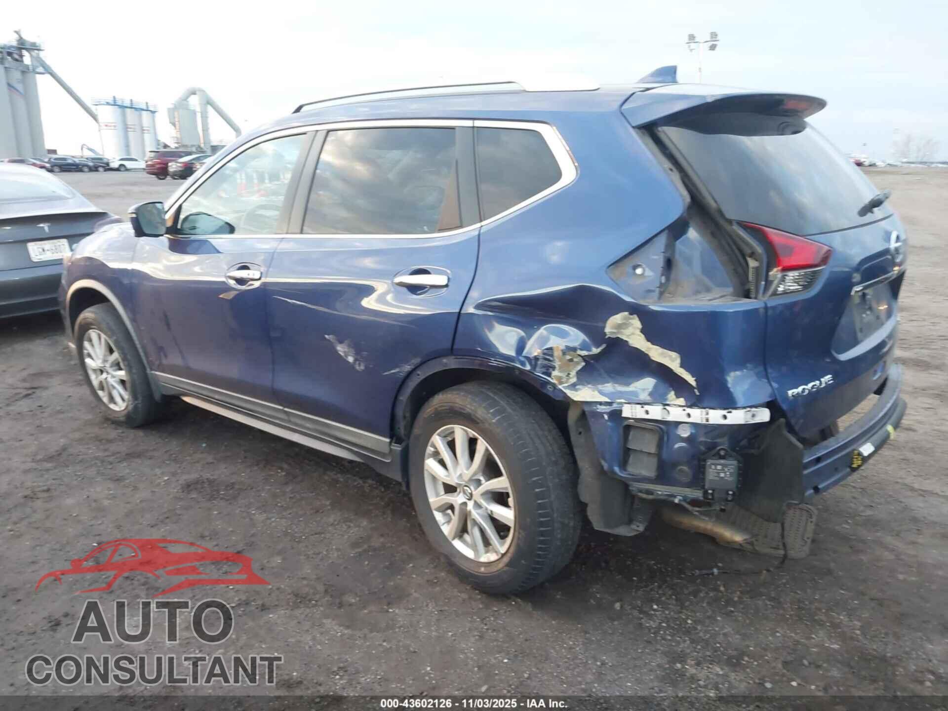 NISSAN ROGUE 2017 - KNMAT2MV6HP618343