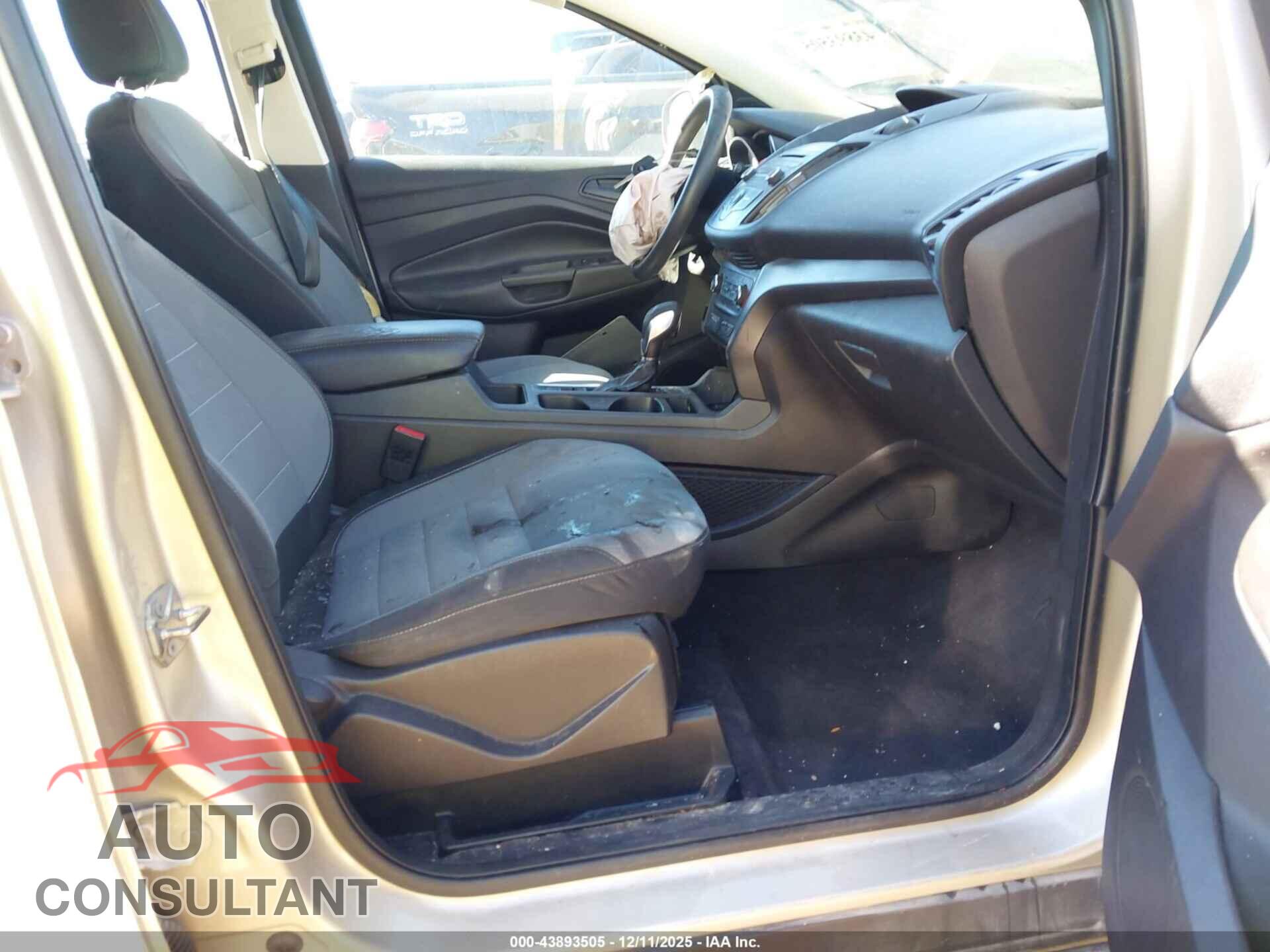 FORD ESCAPE 2017 - 1FMCU0F75HUE93910