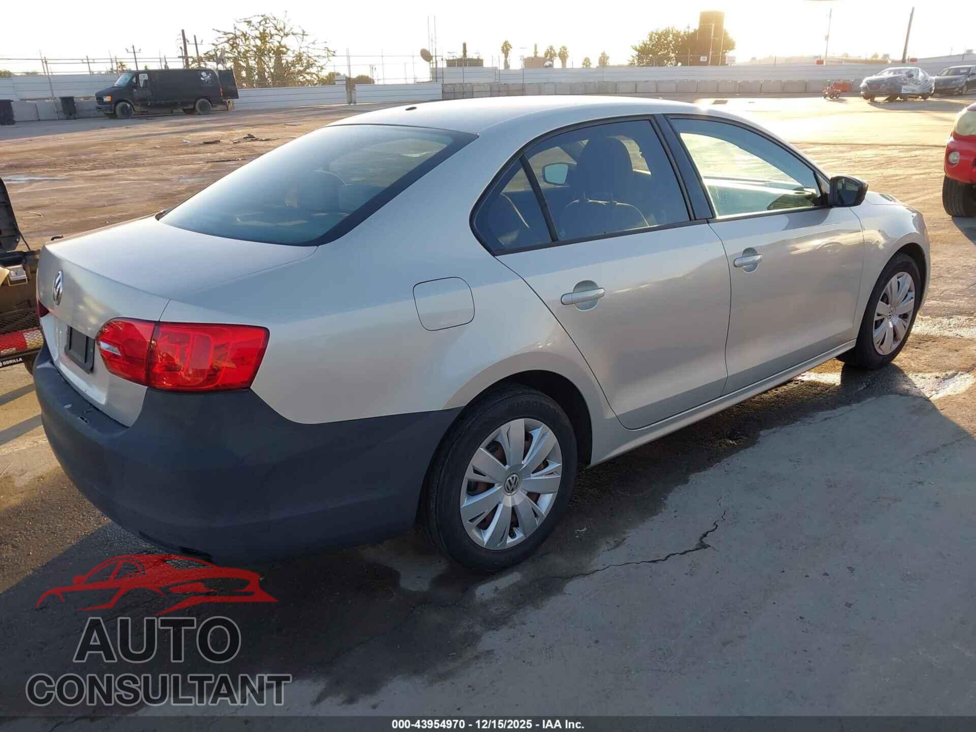 VOLKSWAGEN JETTA 2012 - 3VW2K7AJ3CM325842