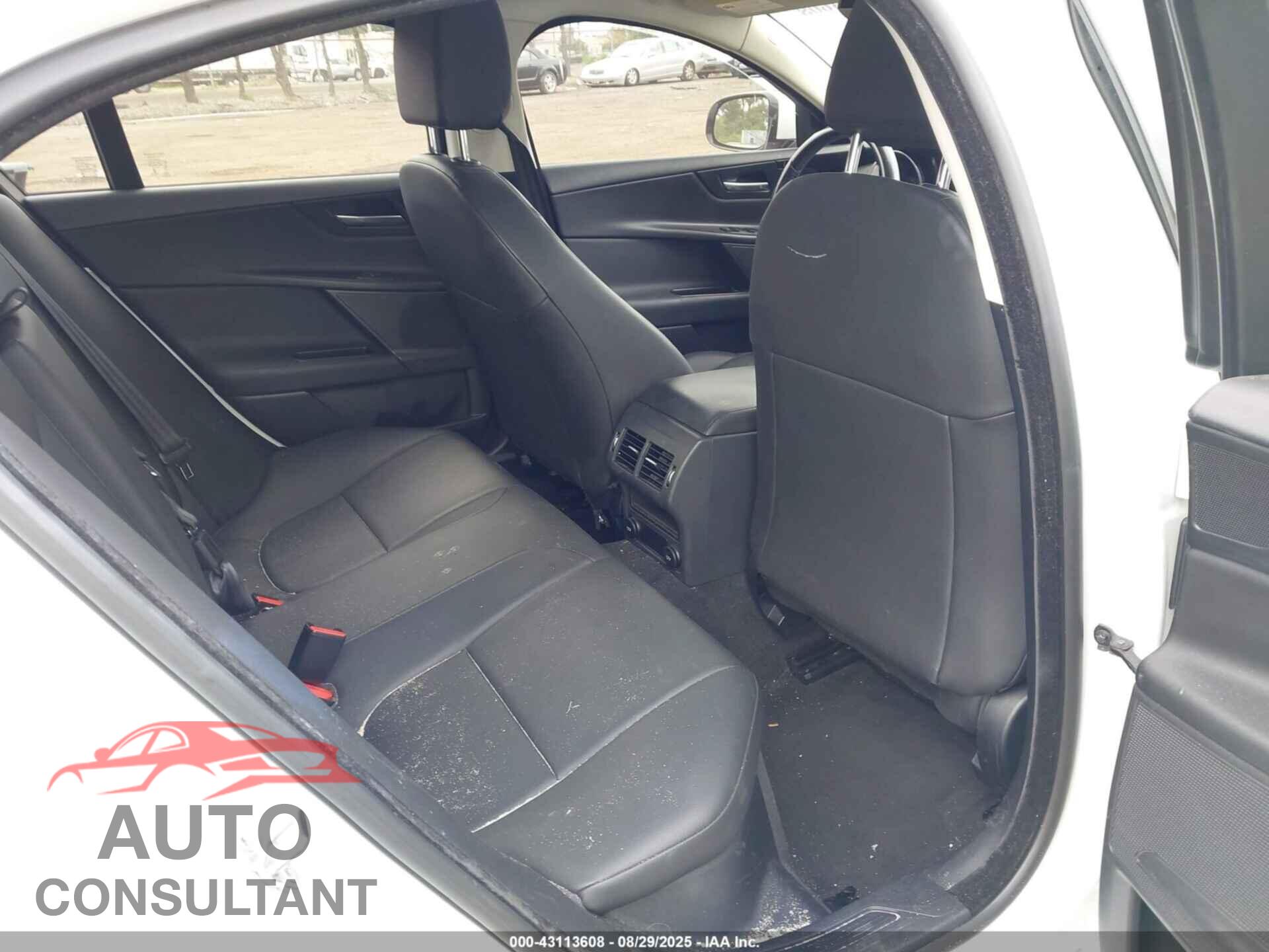 JAGUAR XE 2018 - SAJAR4FX5JCP31465