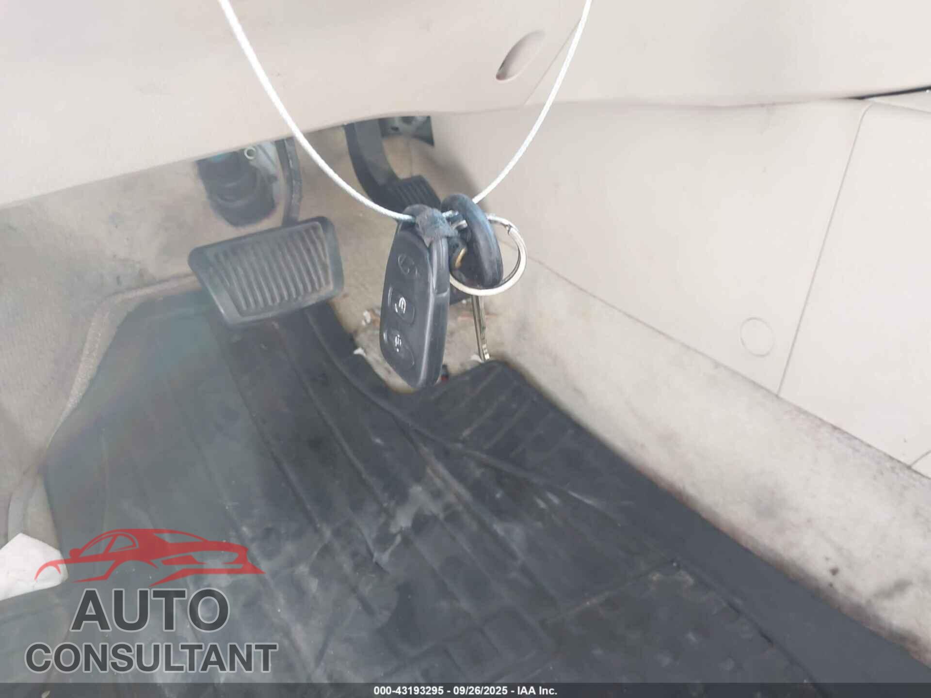 HYUNDAI SANTA FE 2009 - 5NMSG13D59H325720