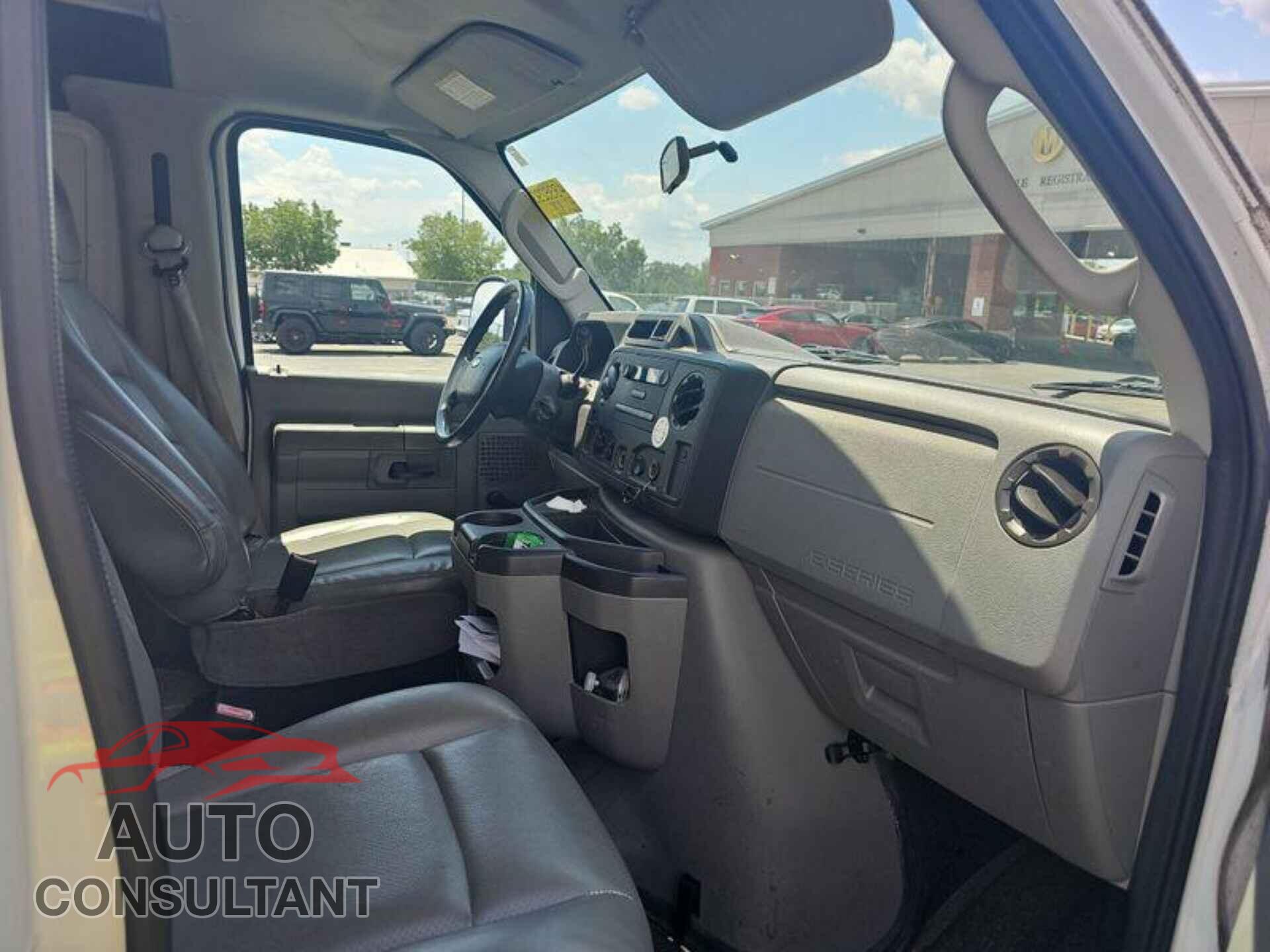 FORD ECONOLINE 2009 - 1FTNE14L49DA84914