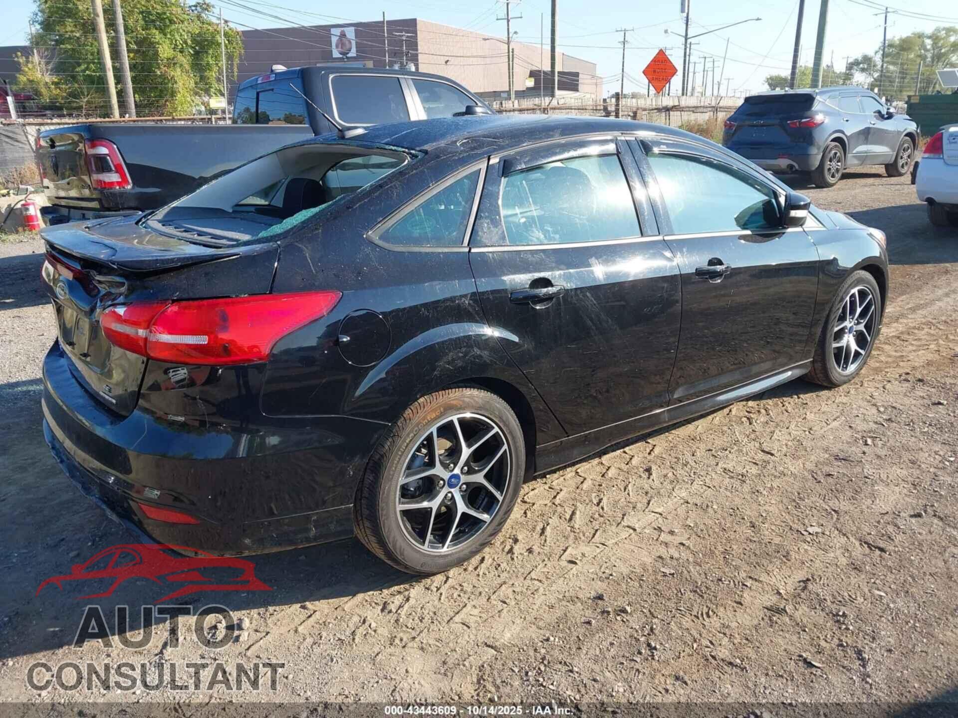 FORD FOCUS 2016 - 1FADP3F2XGL305558