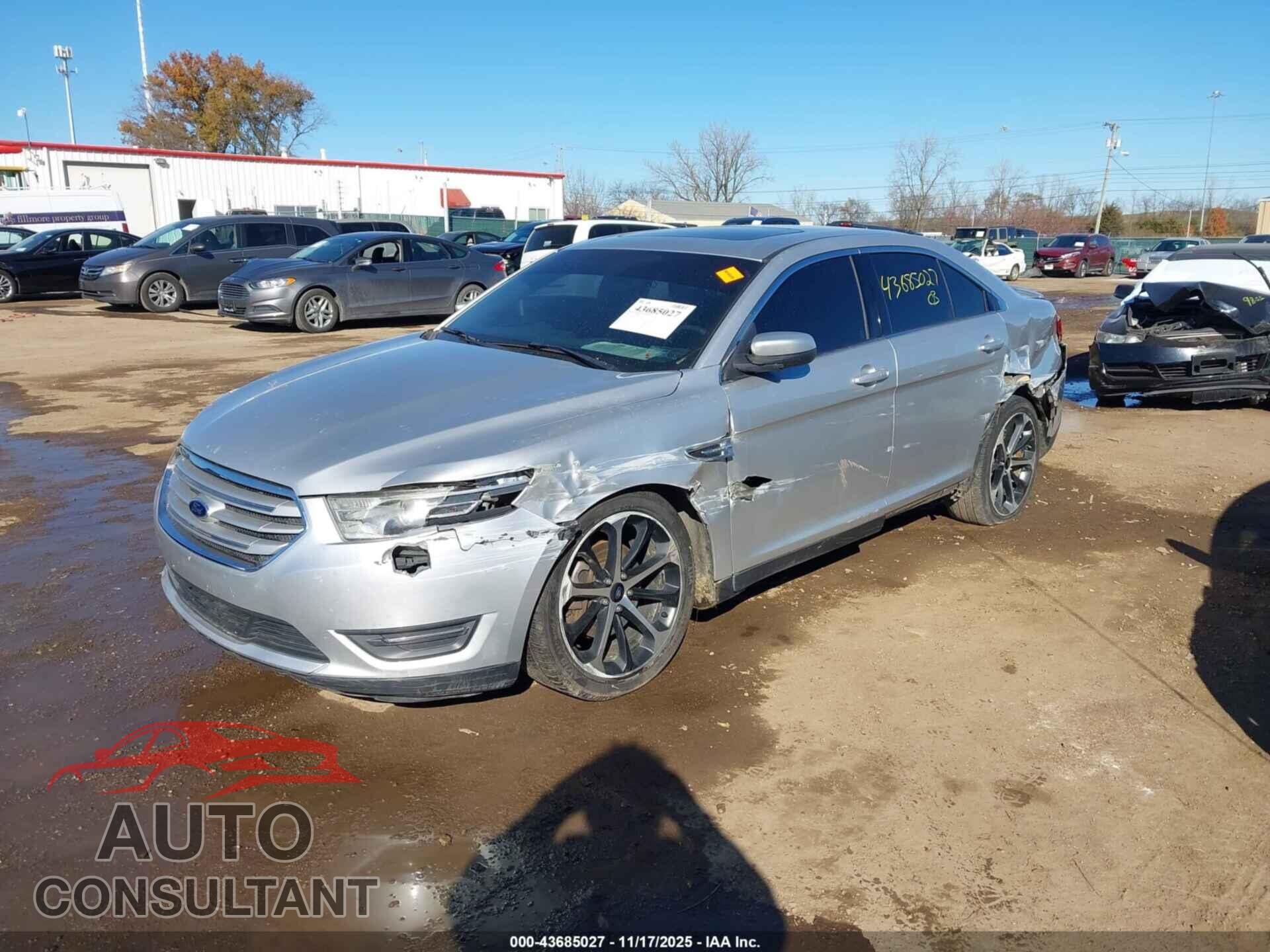 FORD TAURUS 2015 - 1FAHP2E89FG100385
