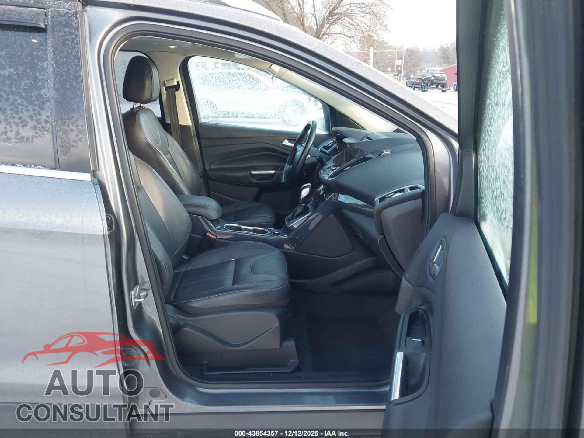 FORD ESCAPE 2013 - 1FMCU9J92DUC32919