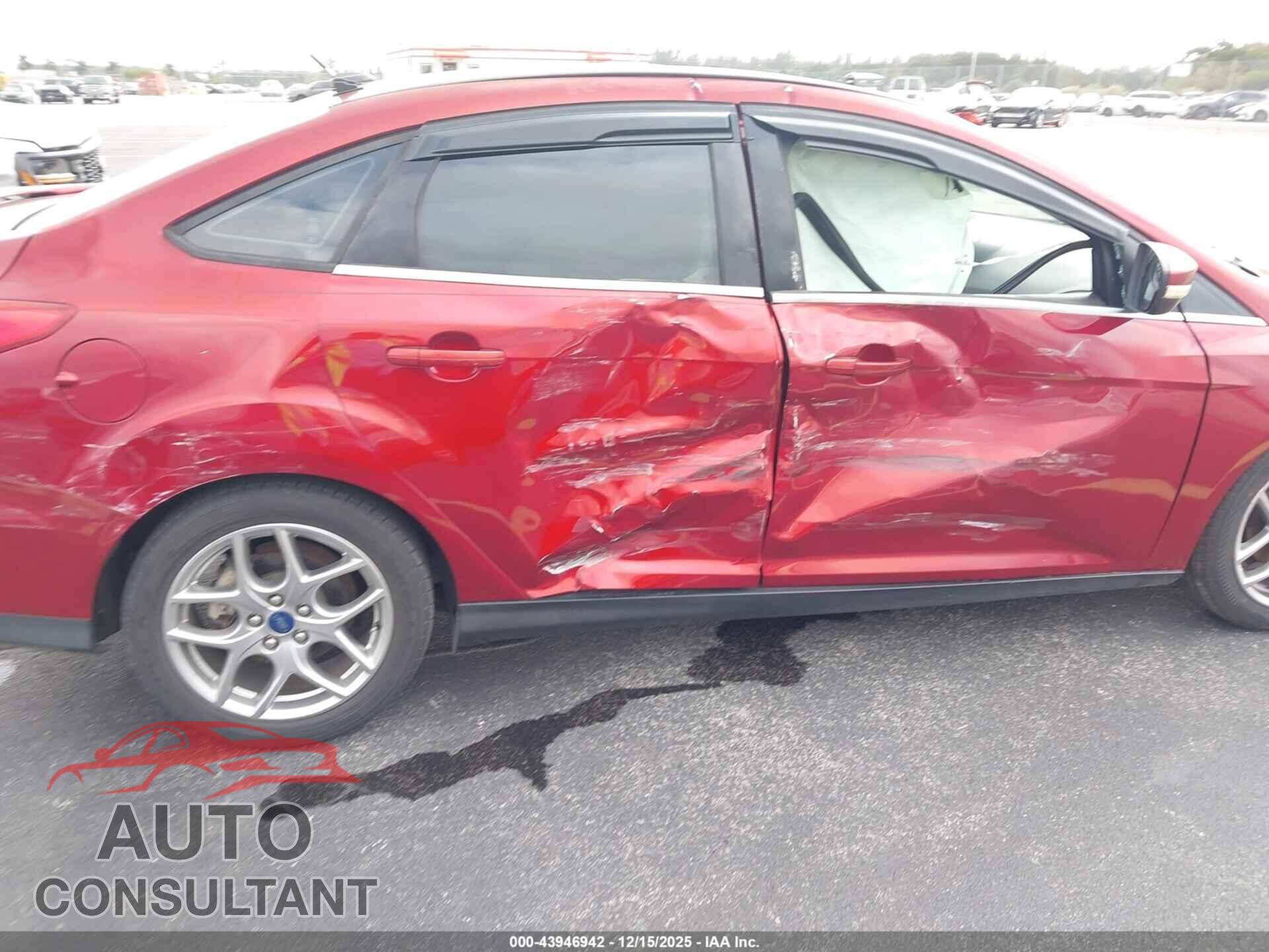 FORD FOCUS 2015 - 1FADP3F28FL286121