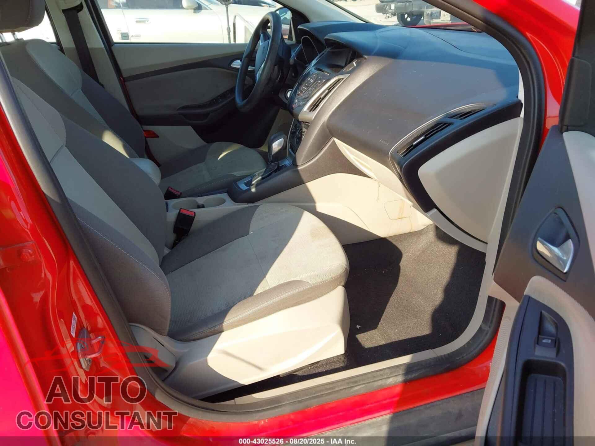 FORD FOCUS 2014 - 1FADP3F2XEL221642