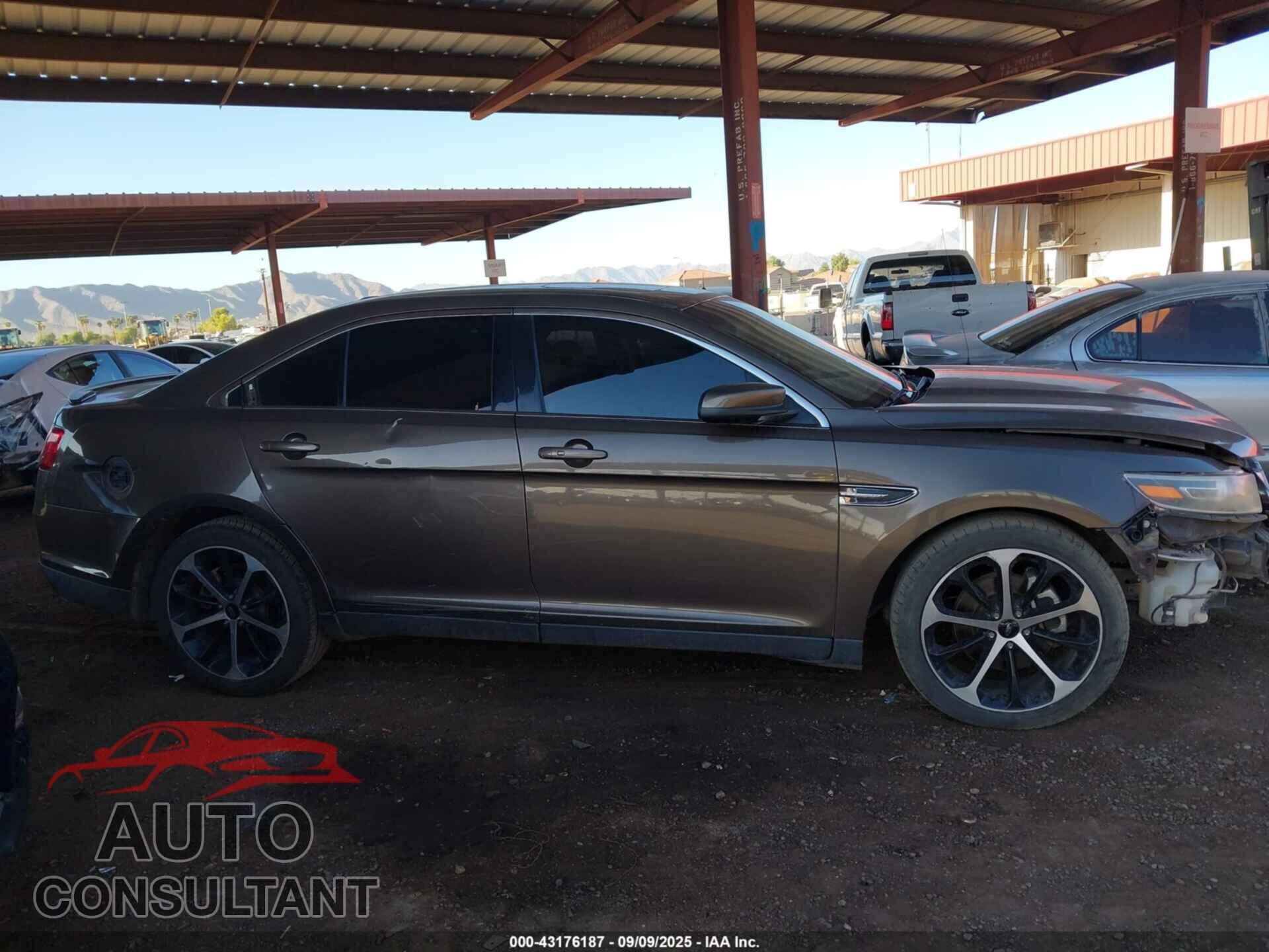 FORD TAURUS 2015 - 1FAHP2E84FG183143