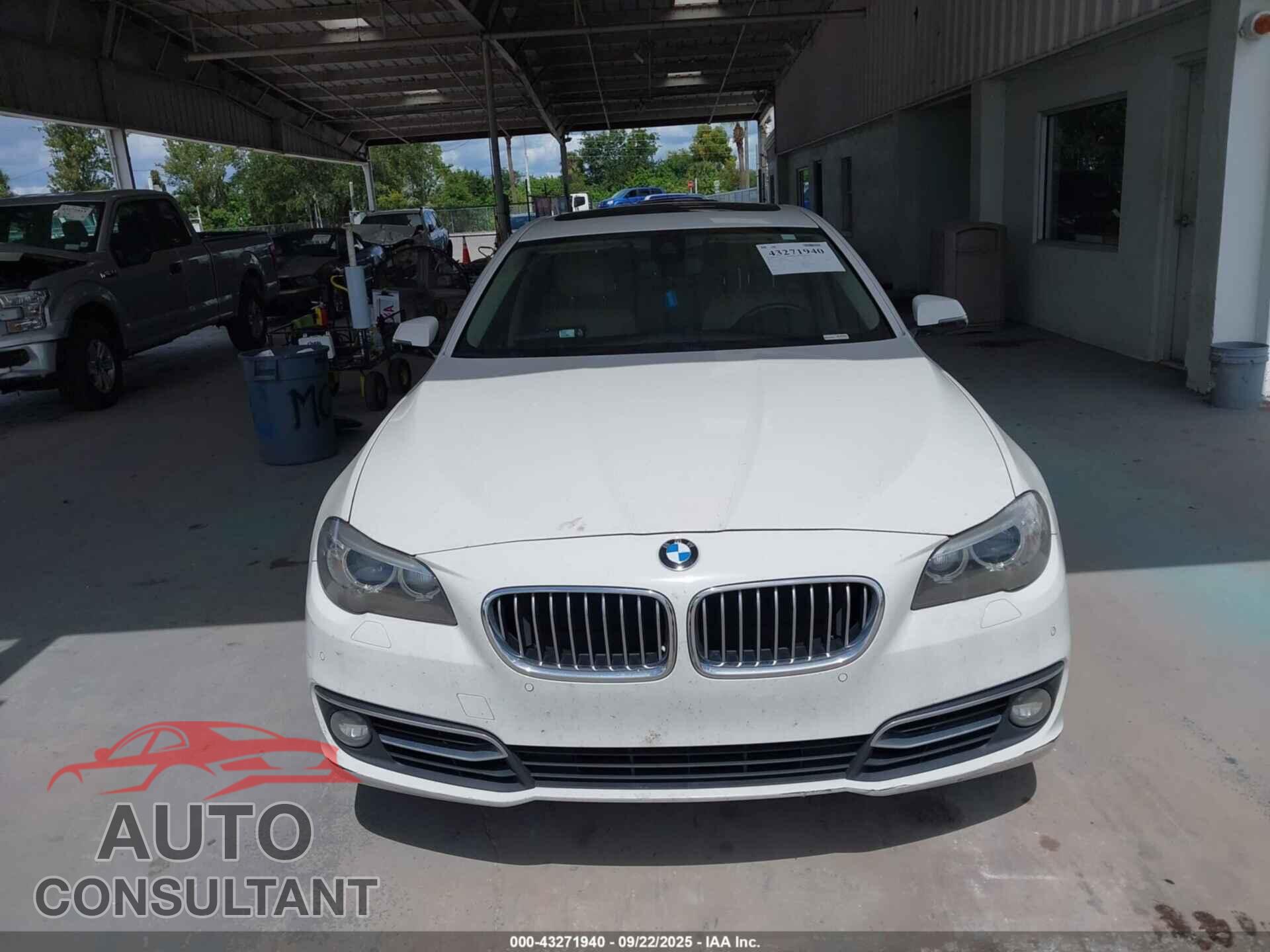 BMW 528I 2015 - WBA5A5C5XFD521247