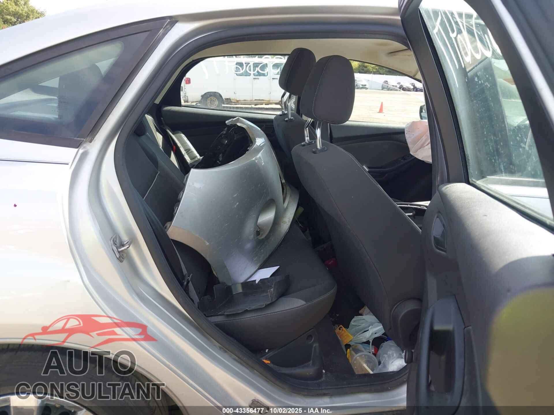 FORD FOCUS 2013 - 1FADP3E28DL149839