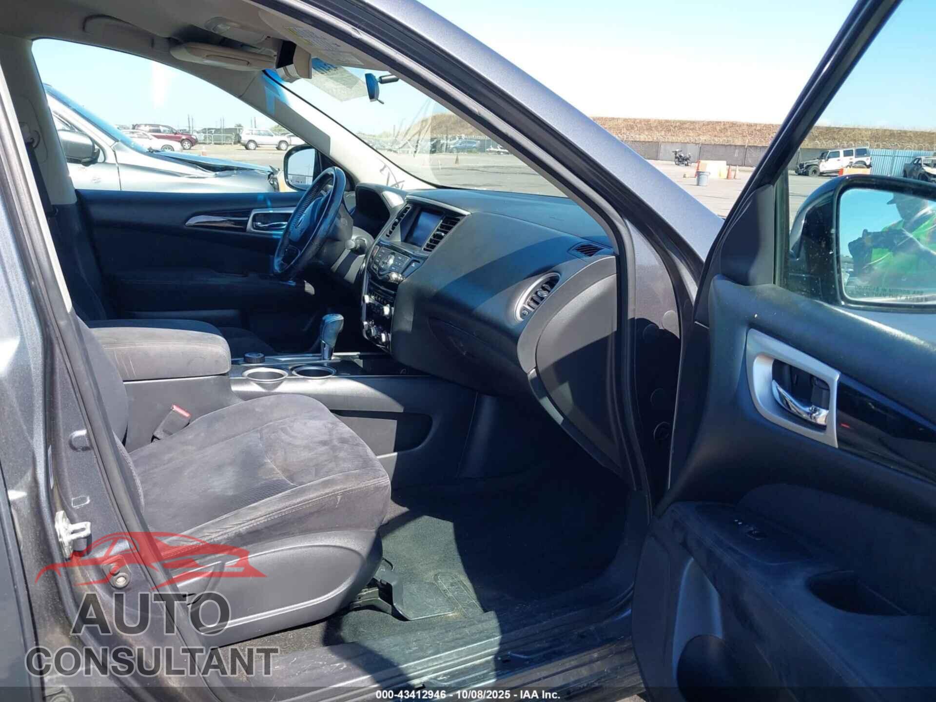 NISSAN PATHFINDER 2013 - 5N1AR2MMXDC612760