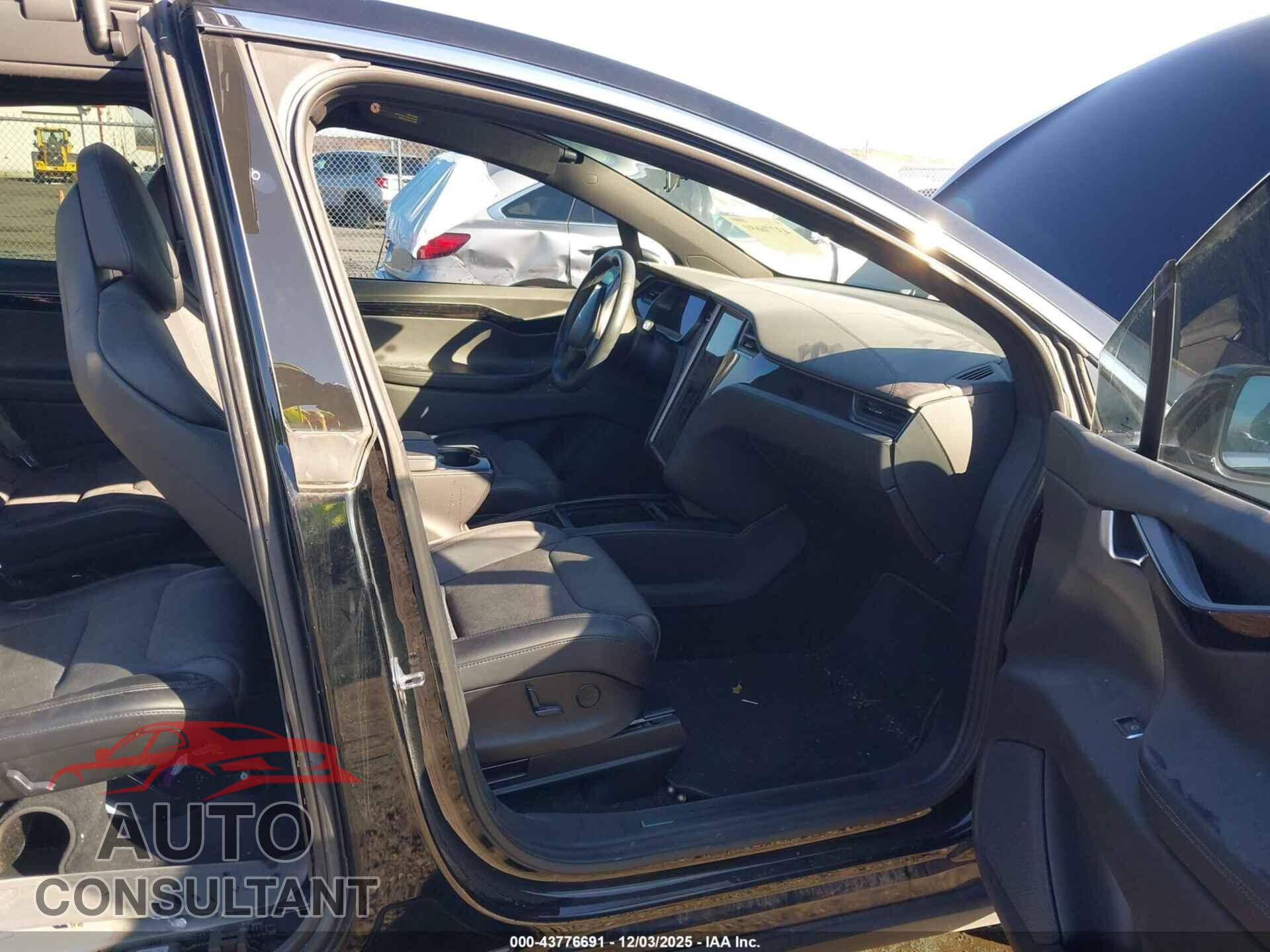 TESLA MODEL X 2018 - 5YJXCBE24JF114887