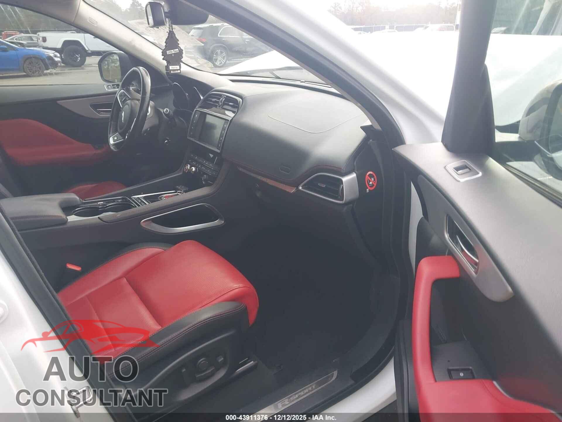 JAGUAR F-PACE 2017 - SADCL2BV3HA053407