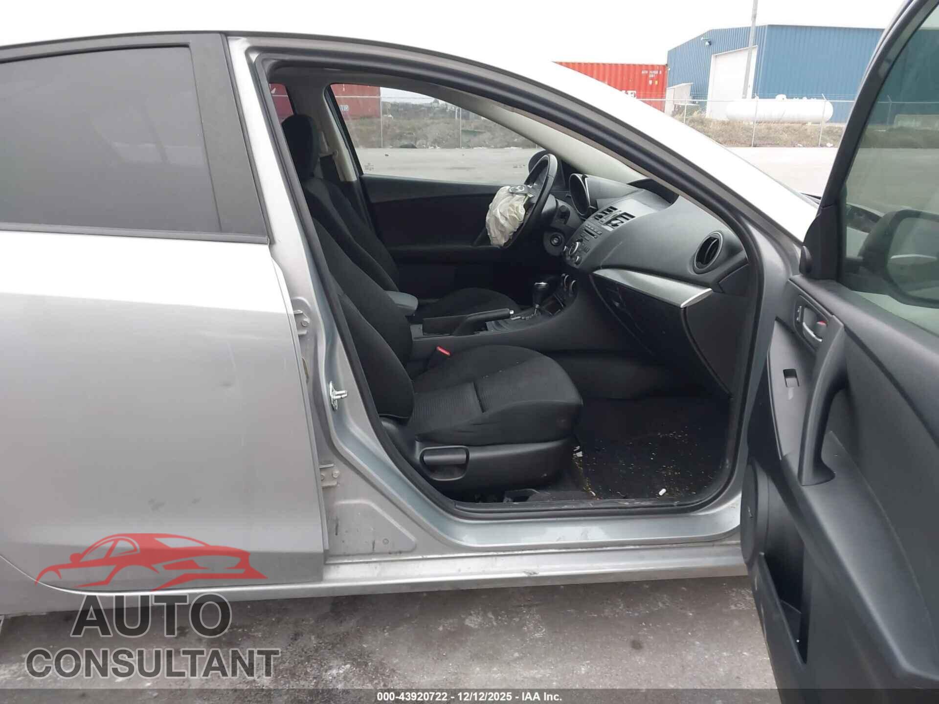 MAZDA MAZDA3 2012 - JM1BL1V78C1643481