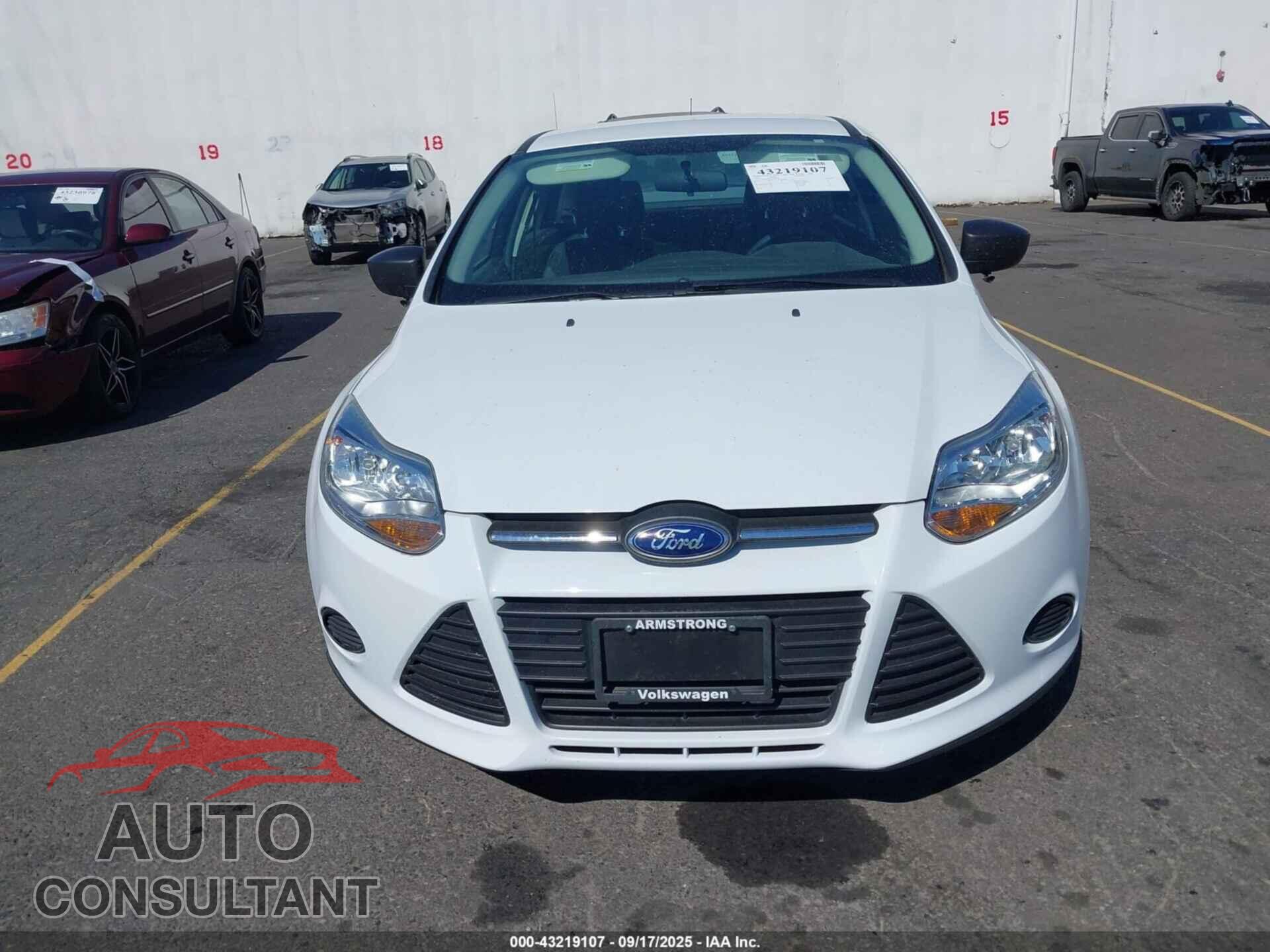 FORD FOCUS 2014 - 1FADP3E26EL382992