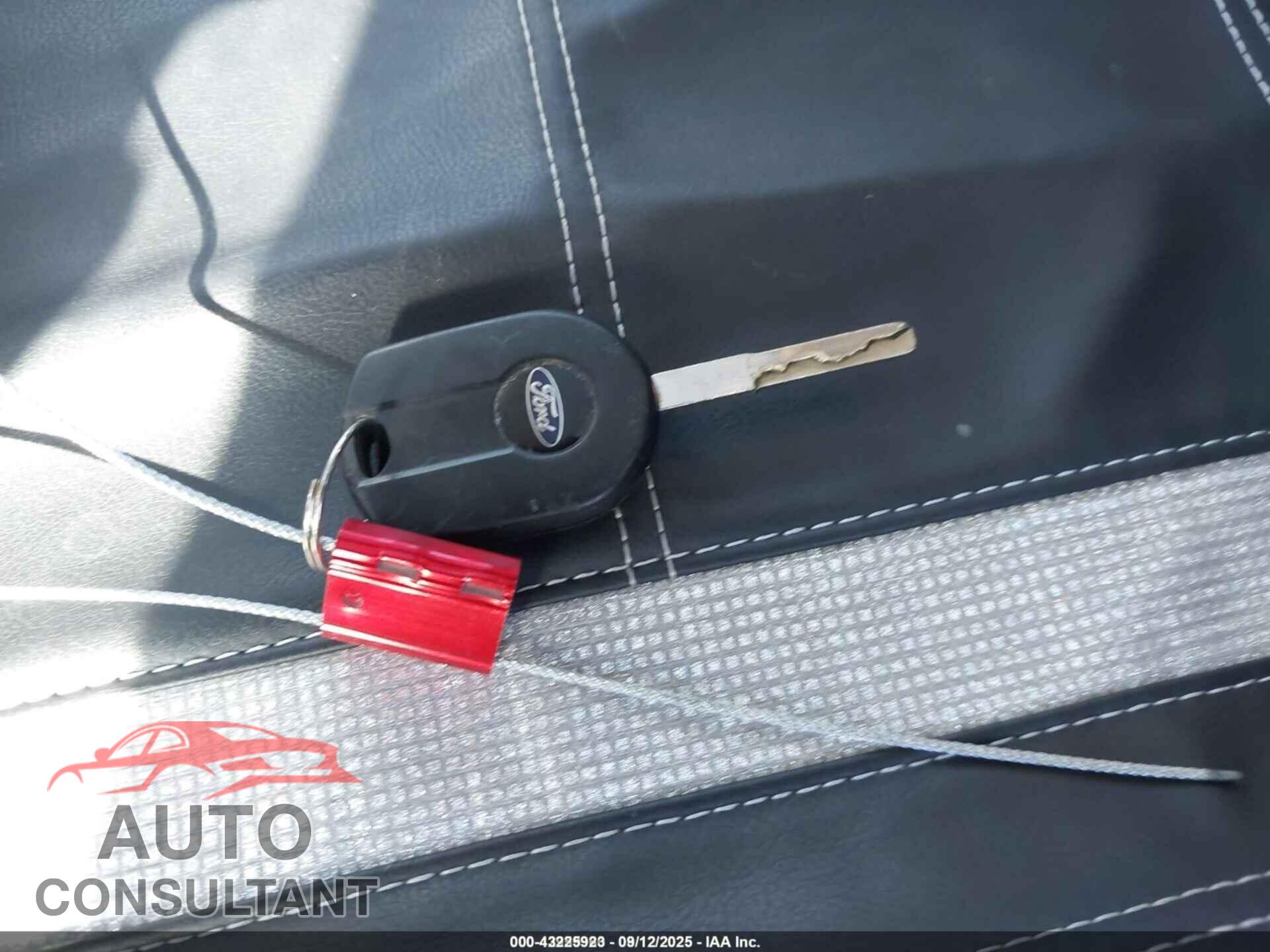 FORD FOCUS 2014 - 1FADP3F23EL241926