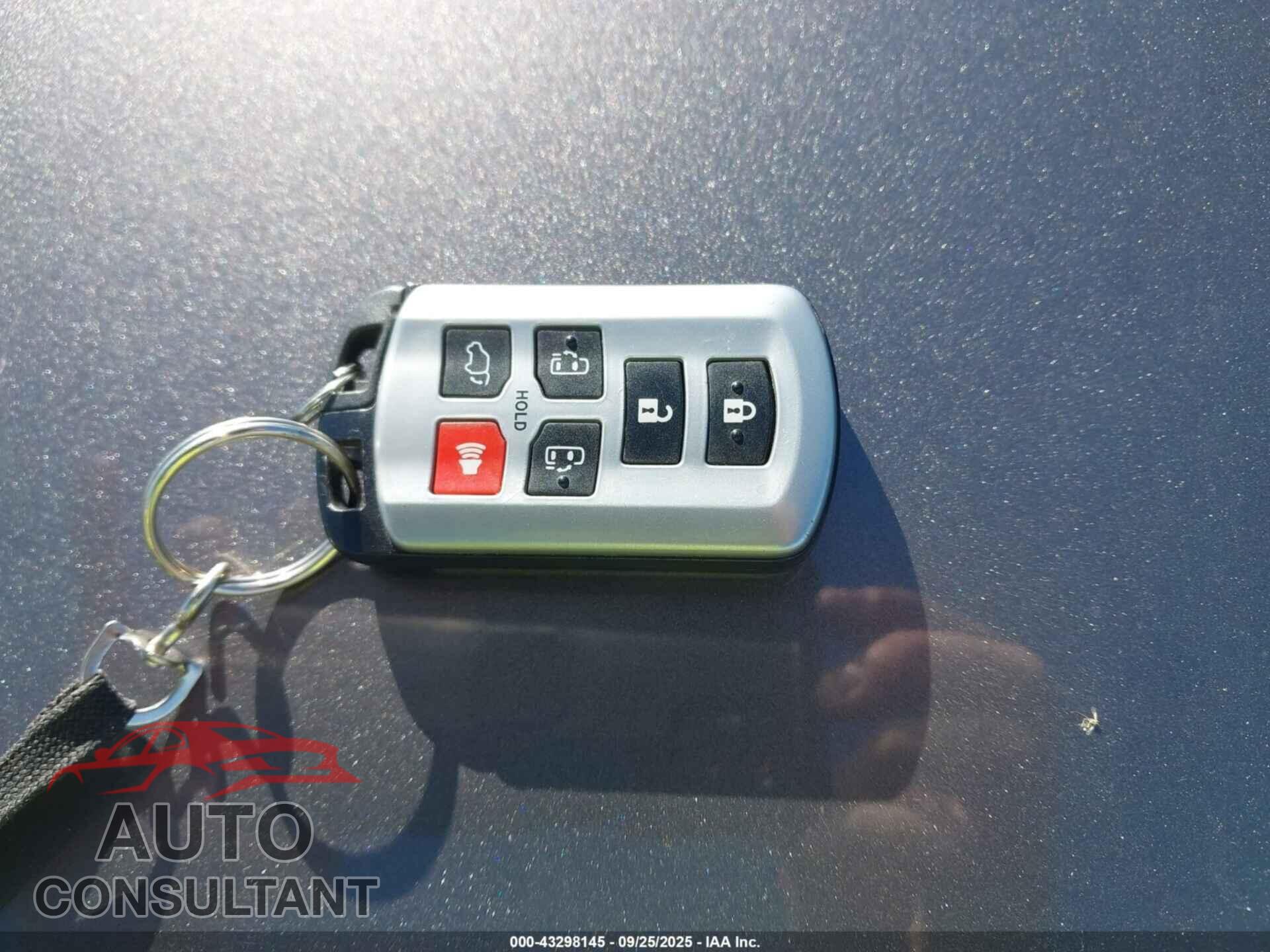 TOYOTA SIENNA 2017 - 5TDYZ3DCXHS856171