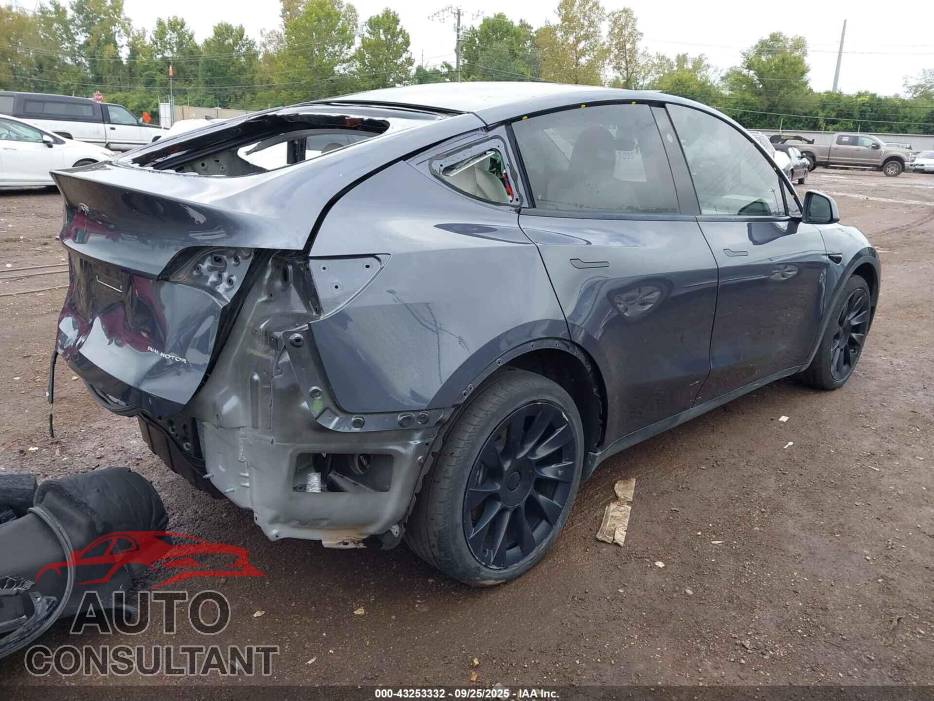 TESLA MODEL Y 2023 - 7SAYGDEE3PF890972