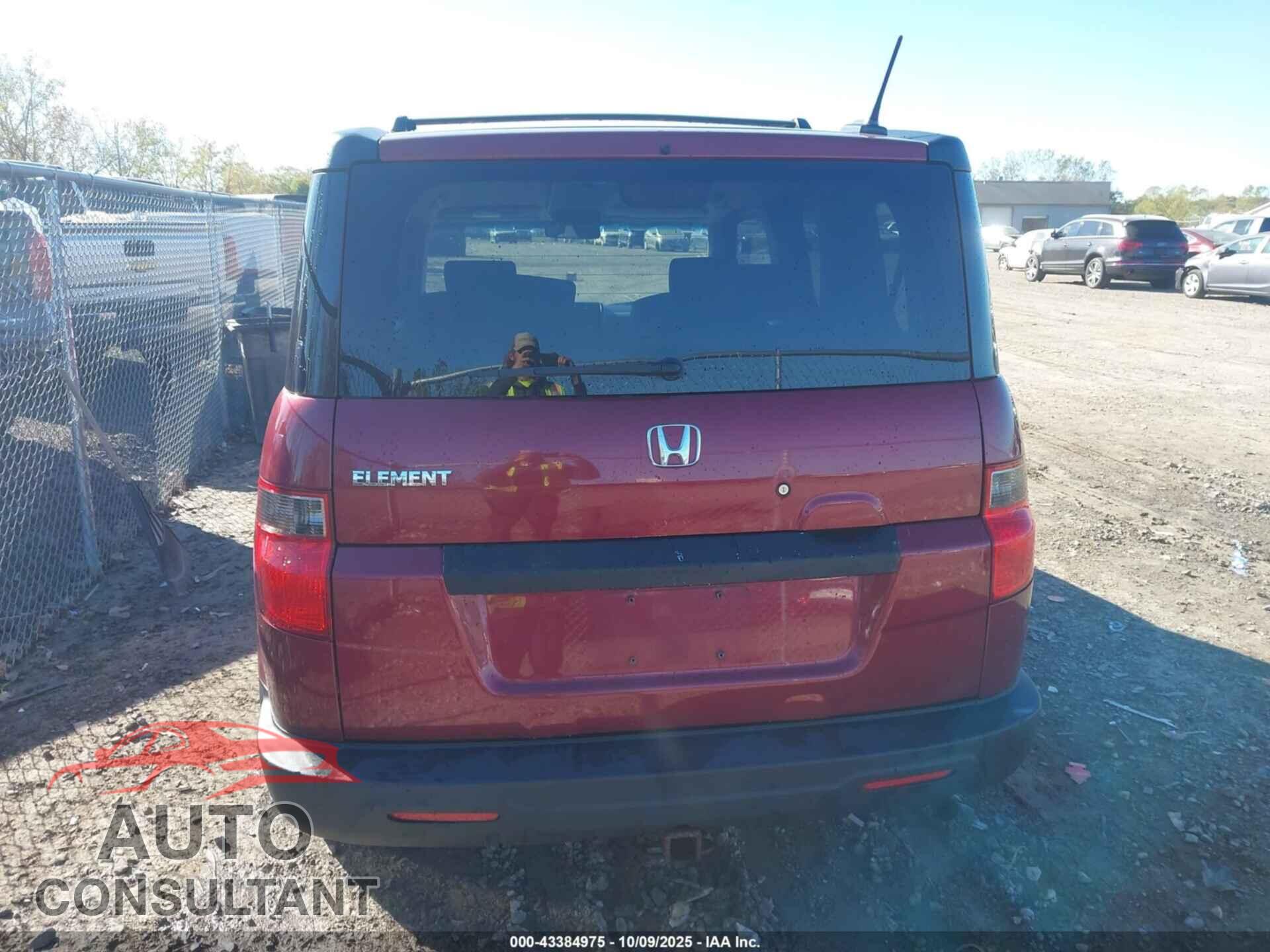 HONDA ELEMENT 2011 - 5J6YH1H76BL003693
