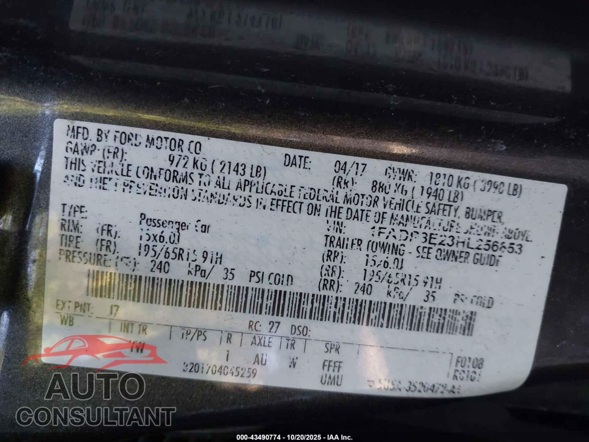 FORD FOCUS 2017 - 1FADP3E23HL256853
