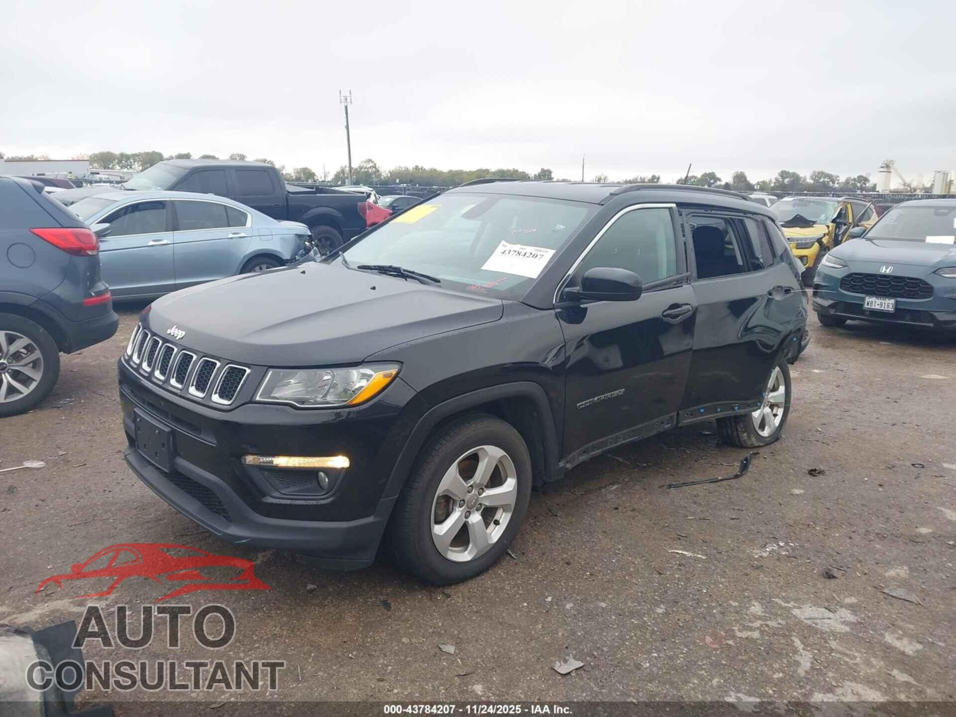 JEEP COMPASS 2018 - 3C4NJCBB2JT462423