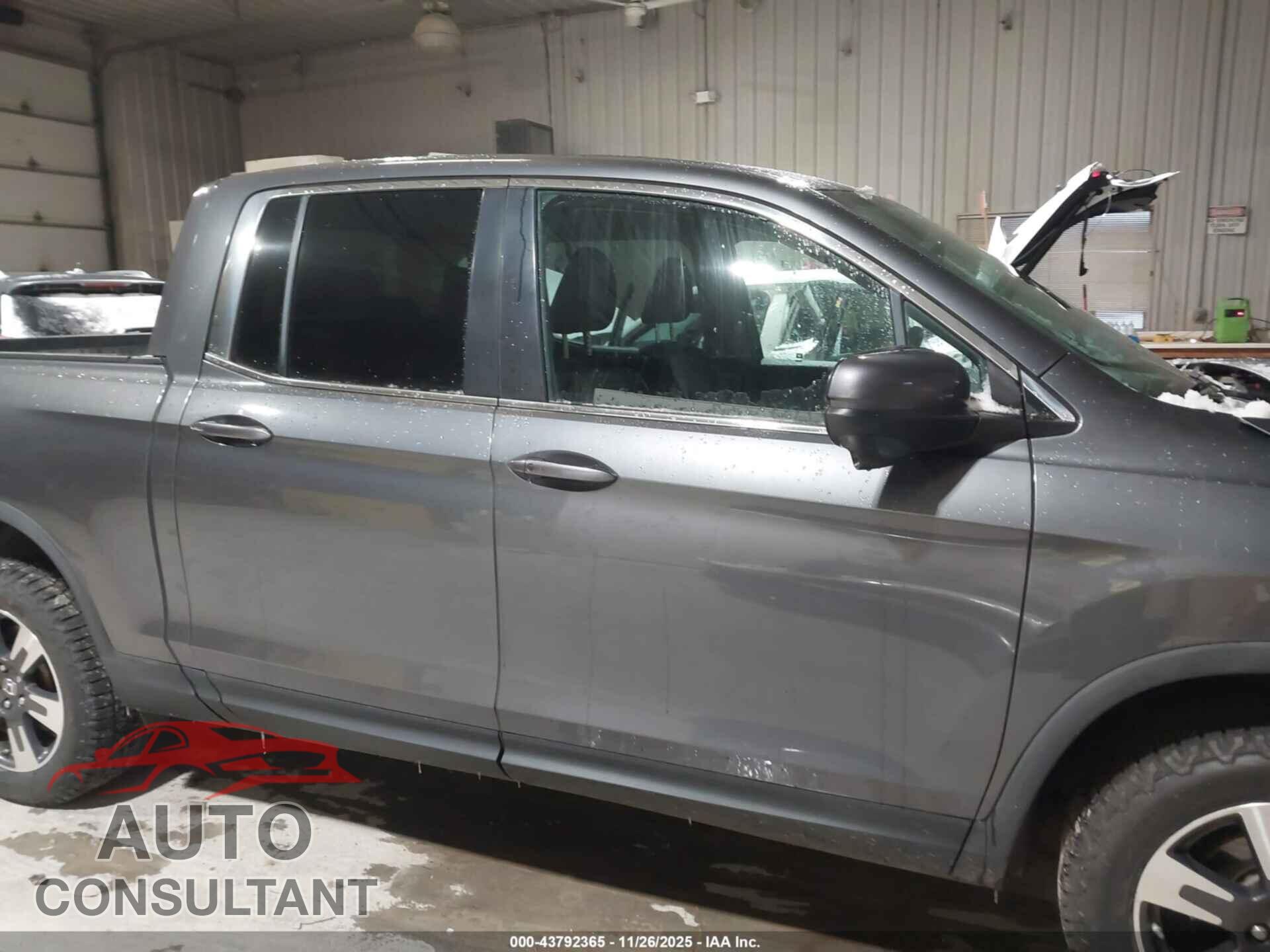 HONDA RIDGELINE 2017 - 5FPYK3F67HB025184