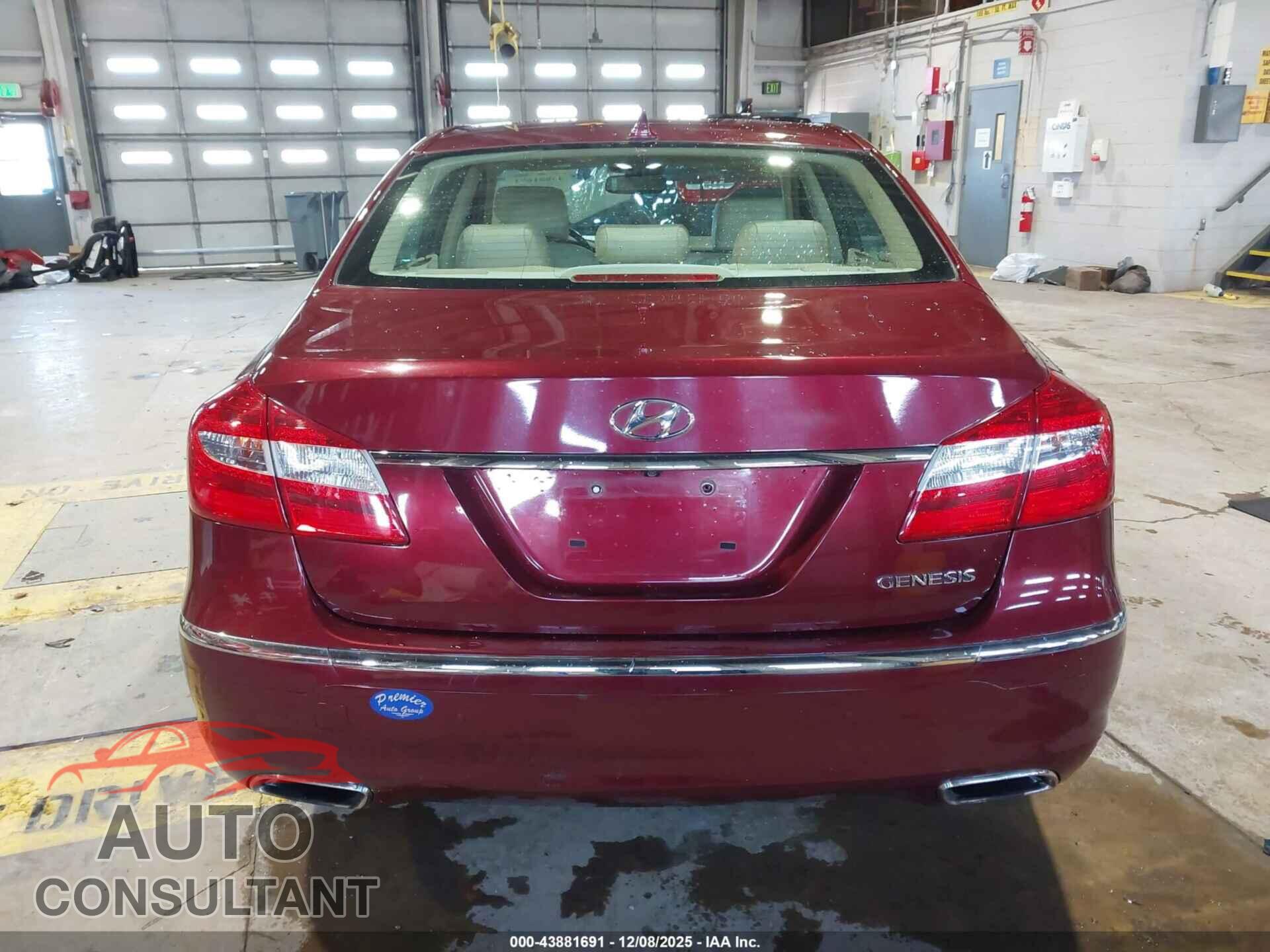 HYUNDAI GENESIS 2012 - KMHGC4DDXCU189601