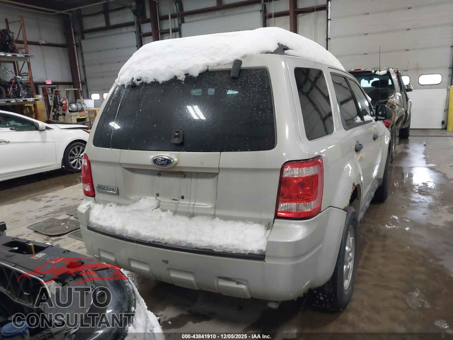 FORD ESCAPE 2009 - 1FMCU02779KC80394