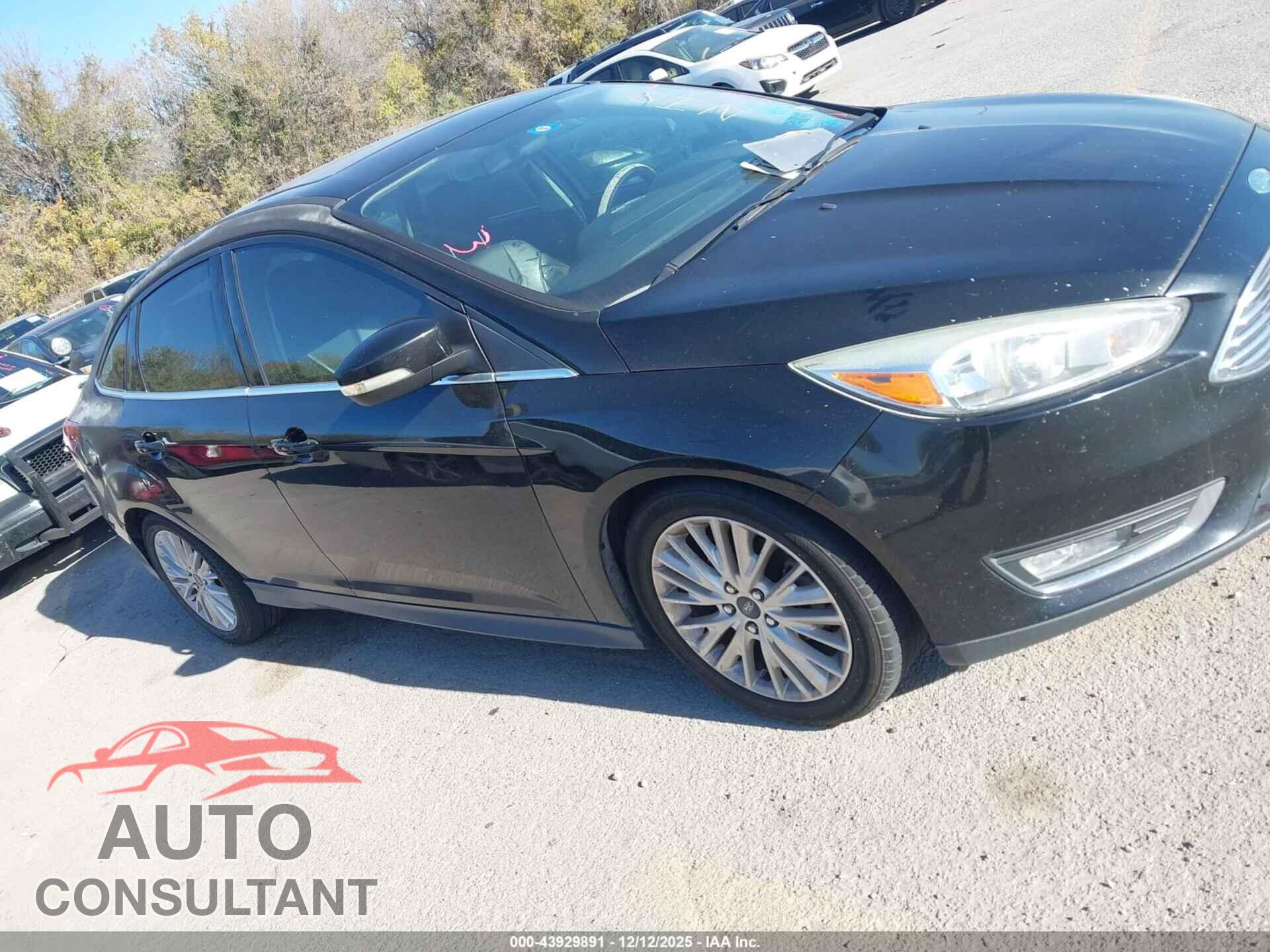 FORD FOCUS 2017 - 1FADP3J28HL238595